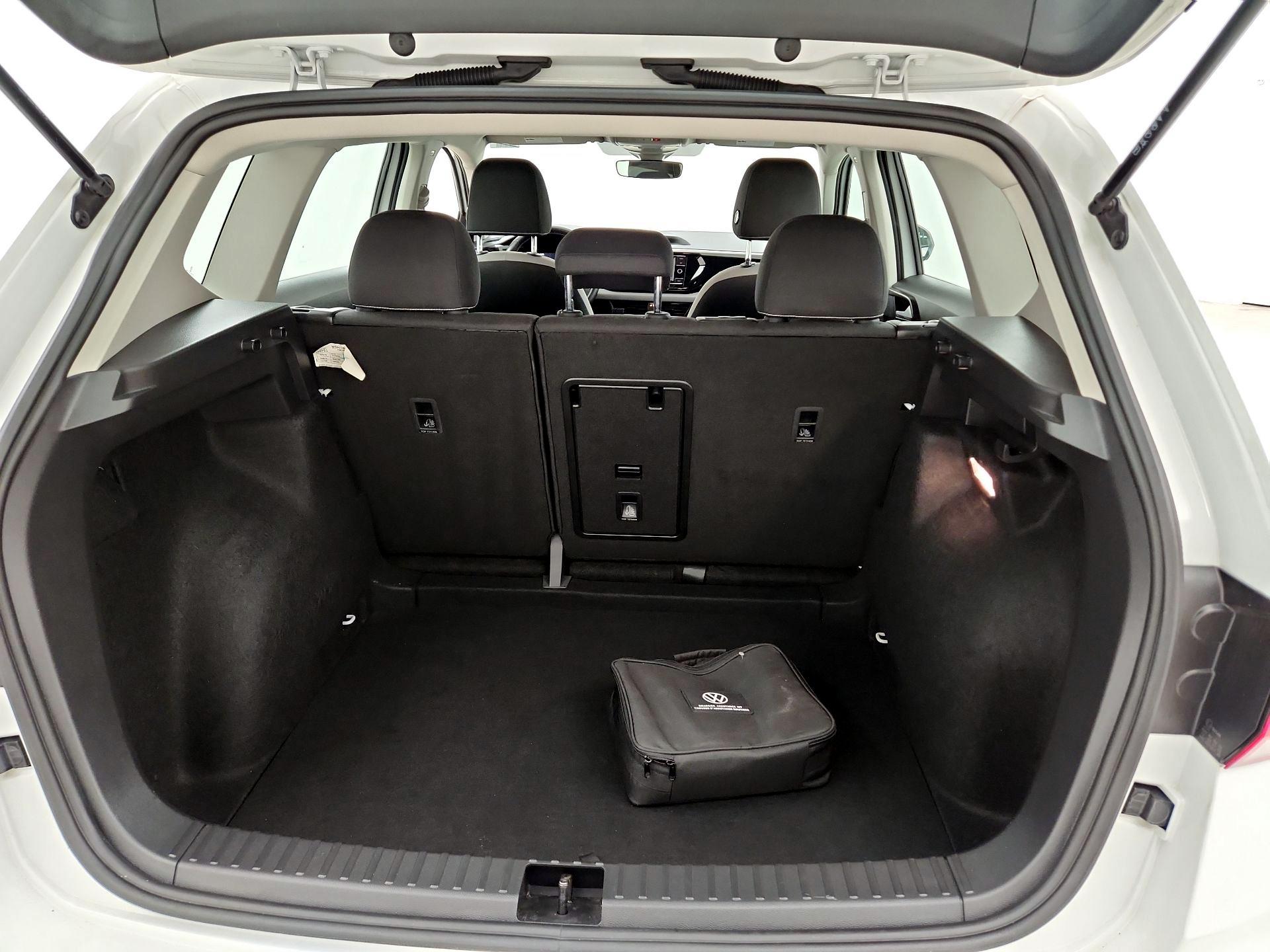 Thumbnail: 2023 Volkswagen Taos - 18