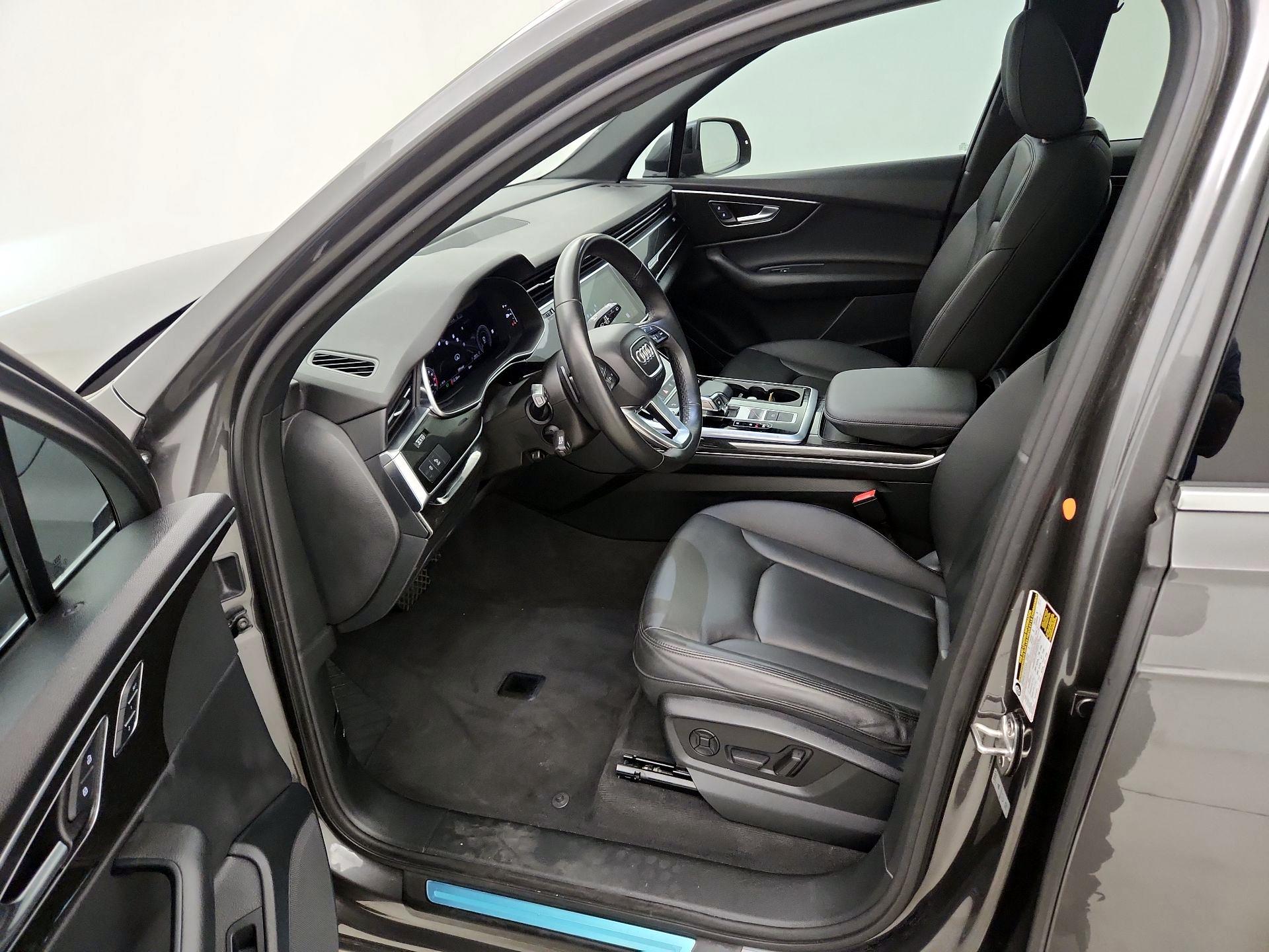 Thumbnail: 2021 Audi Q7 - 11