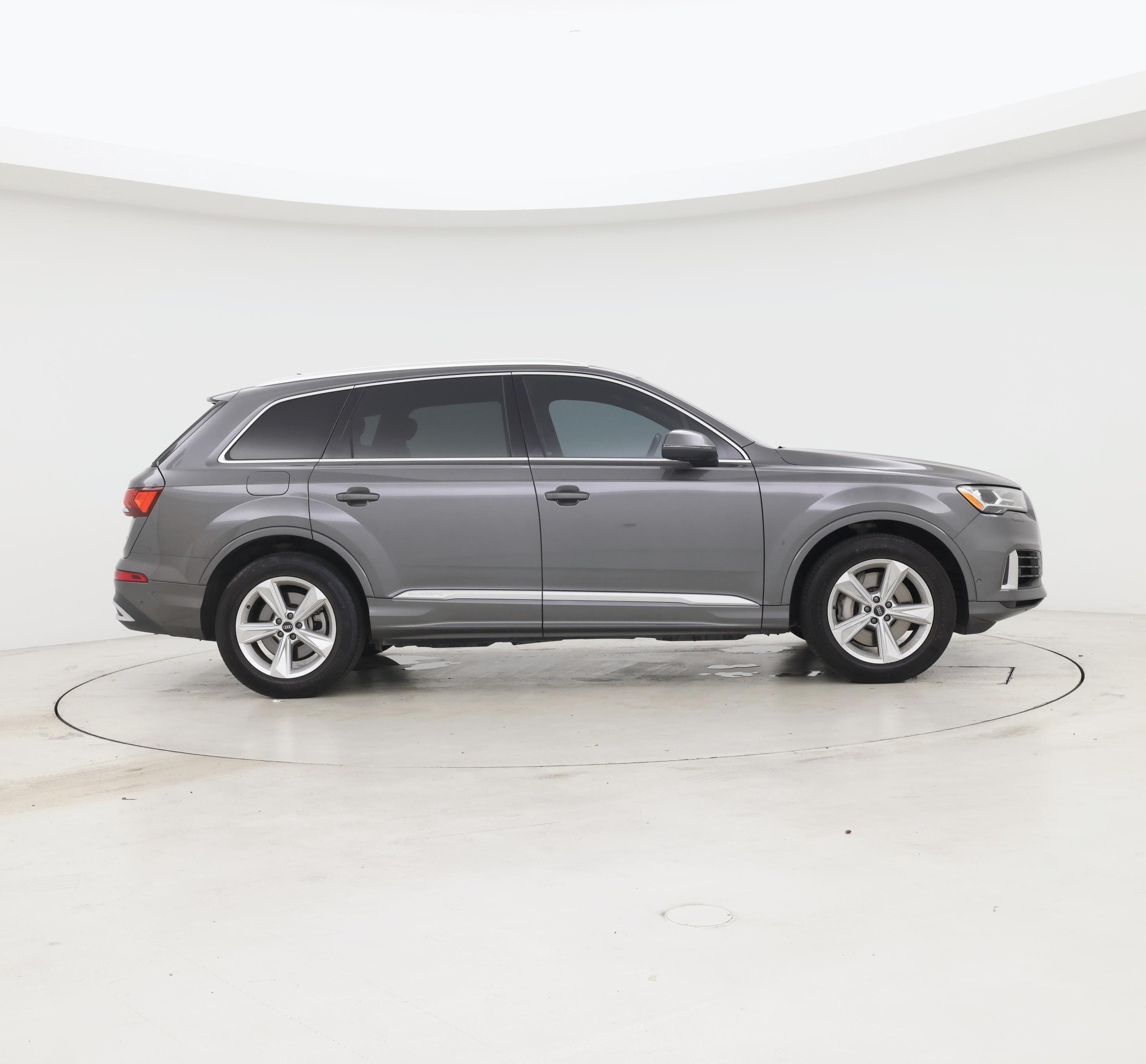 Thumbnail: 2021 Audi Q7 - 7