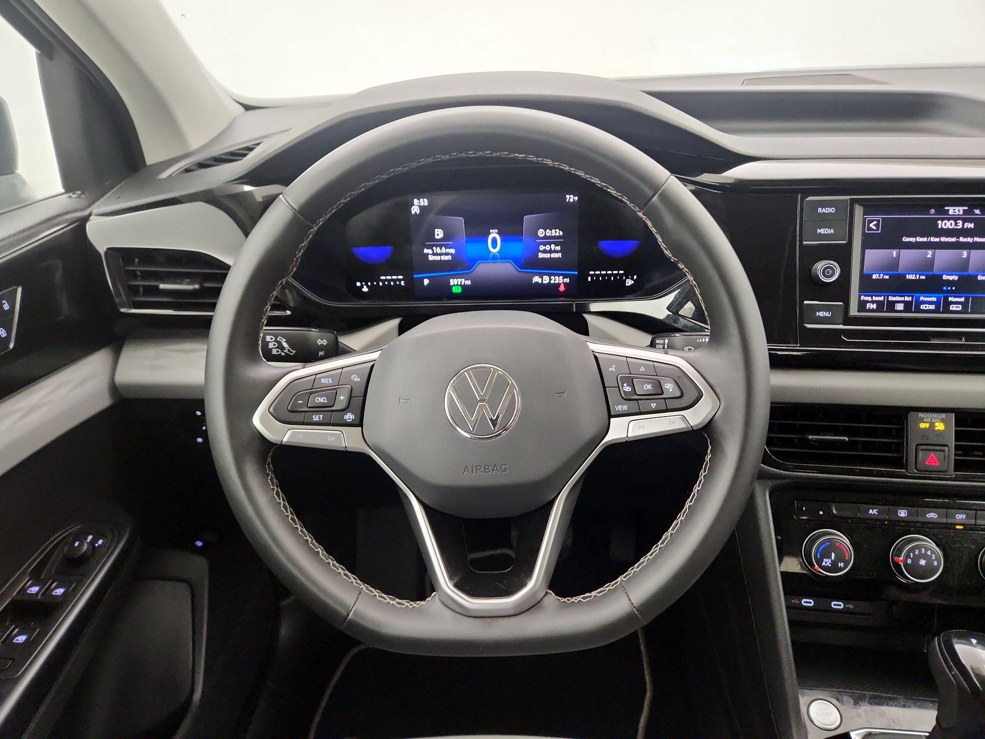 Thumbnail: 2023 Volkswagen Taos - 10