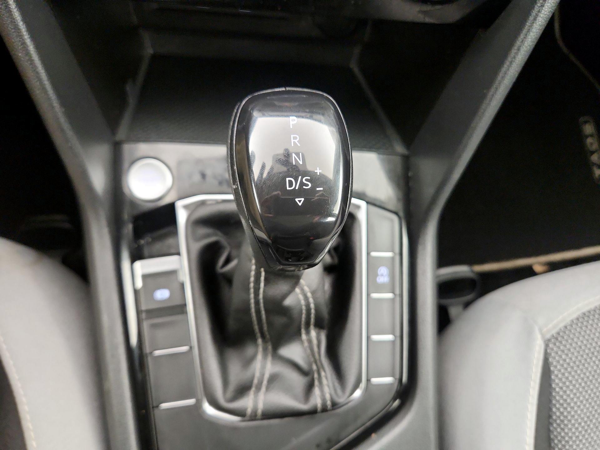 Thumbnail: 2023 Volkswagen Taos - 17