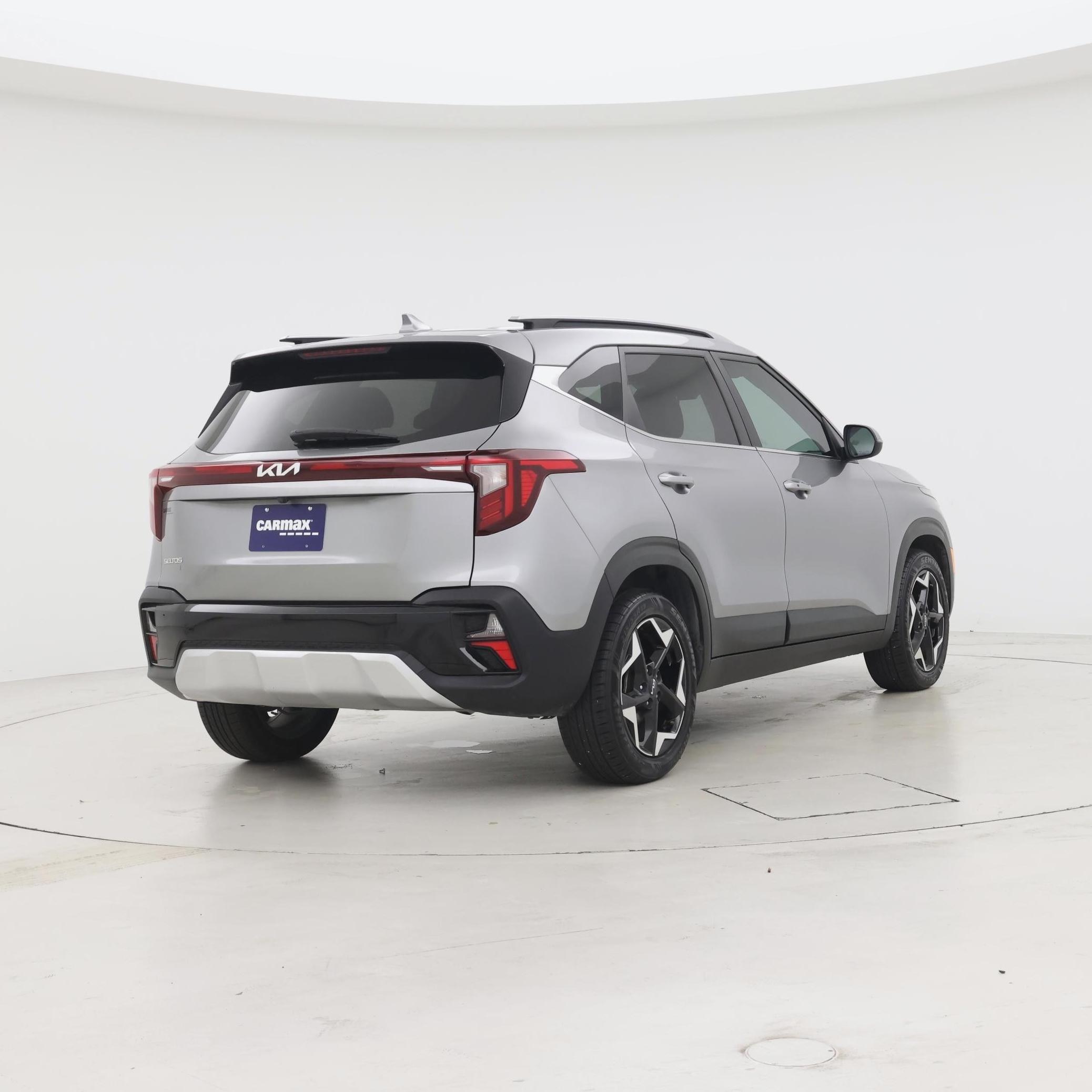 Thumbnail: 2024 Kia Seltos - 8