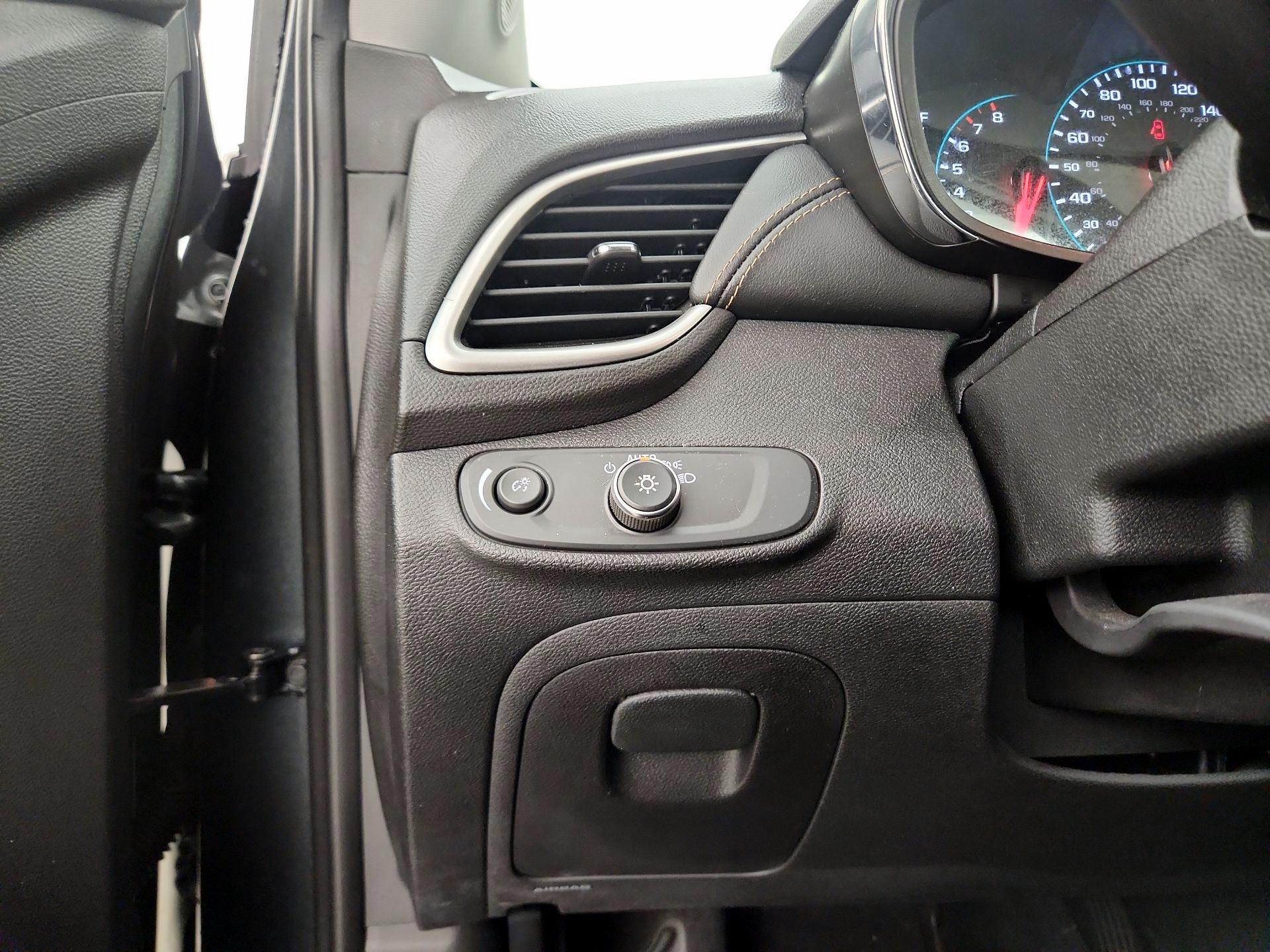 Thumbnail: 2020 Chevrolet Trax - 13