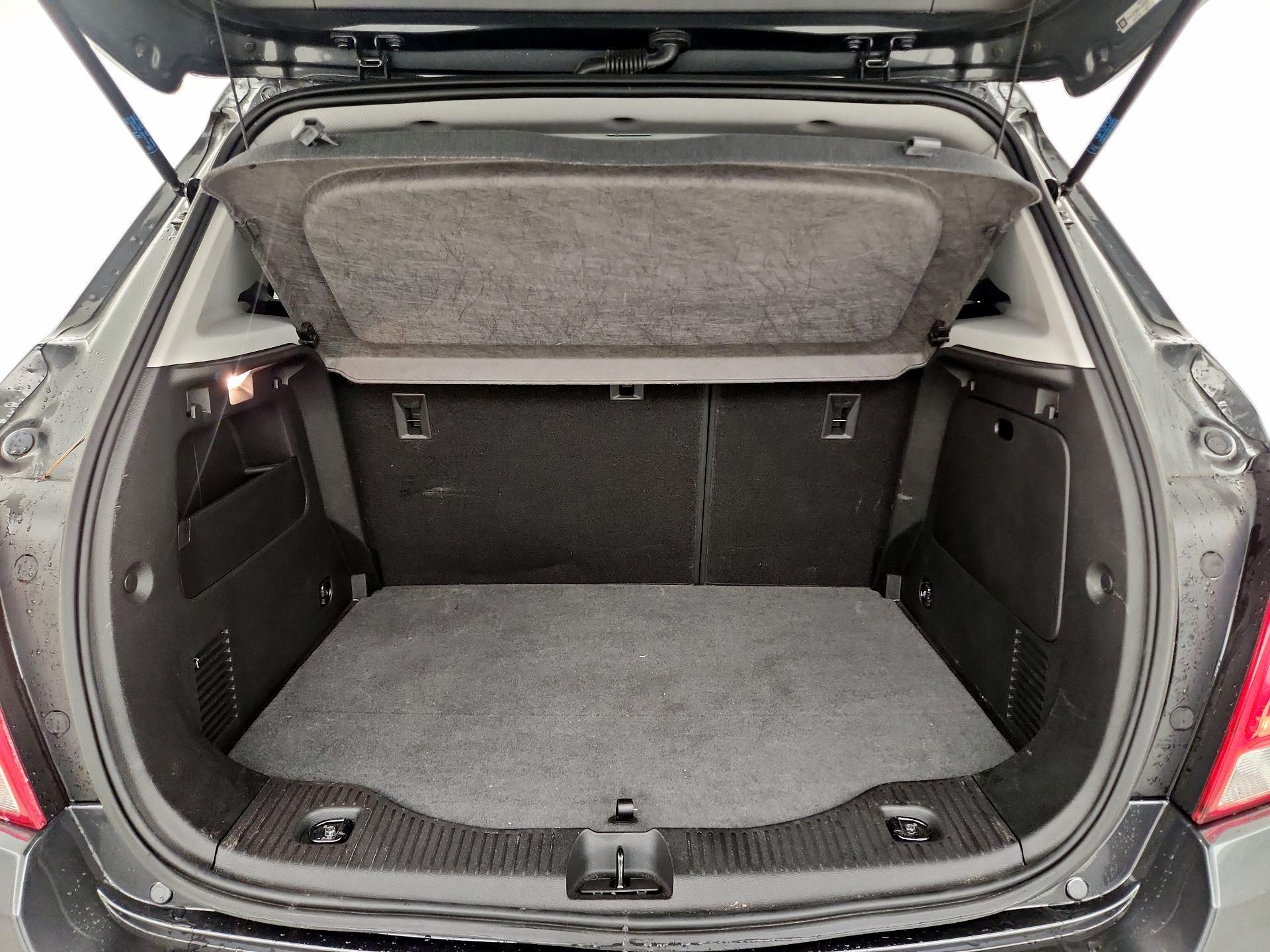 Thumbnail: 2020 Chevrolet Trax - 20