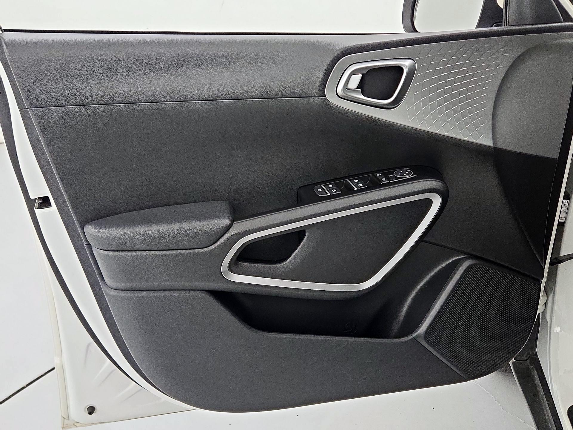 Thumbnail: 2025 Kia Soul - 12