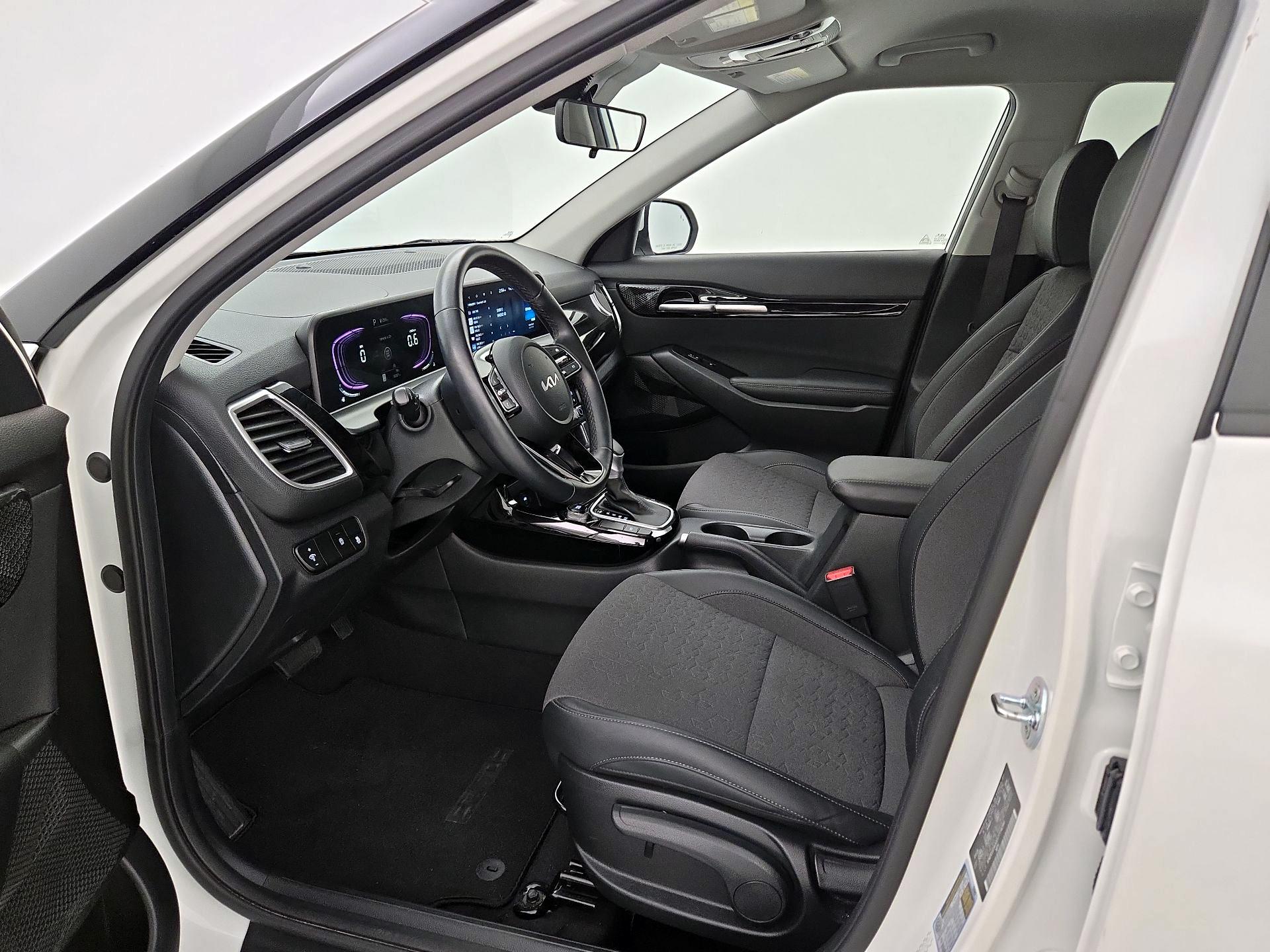 Thumbnail: 2025 Kia Seltos - 11