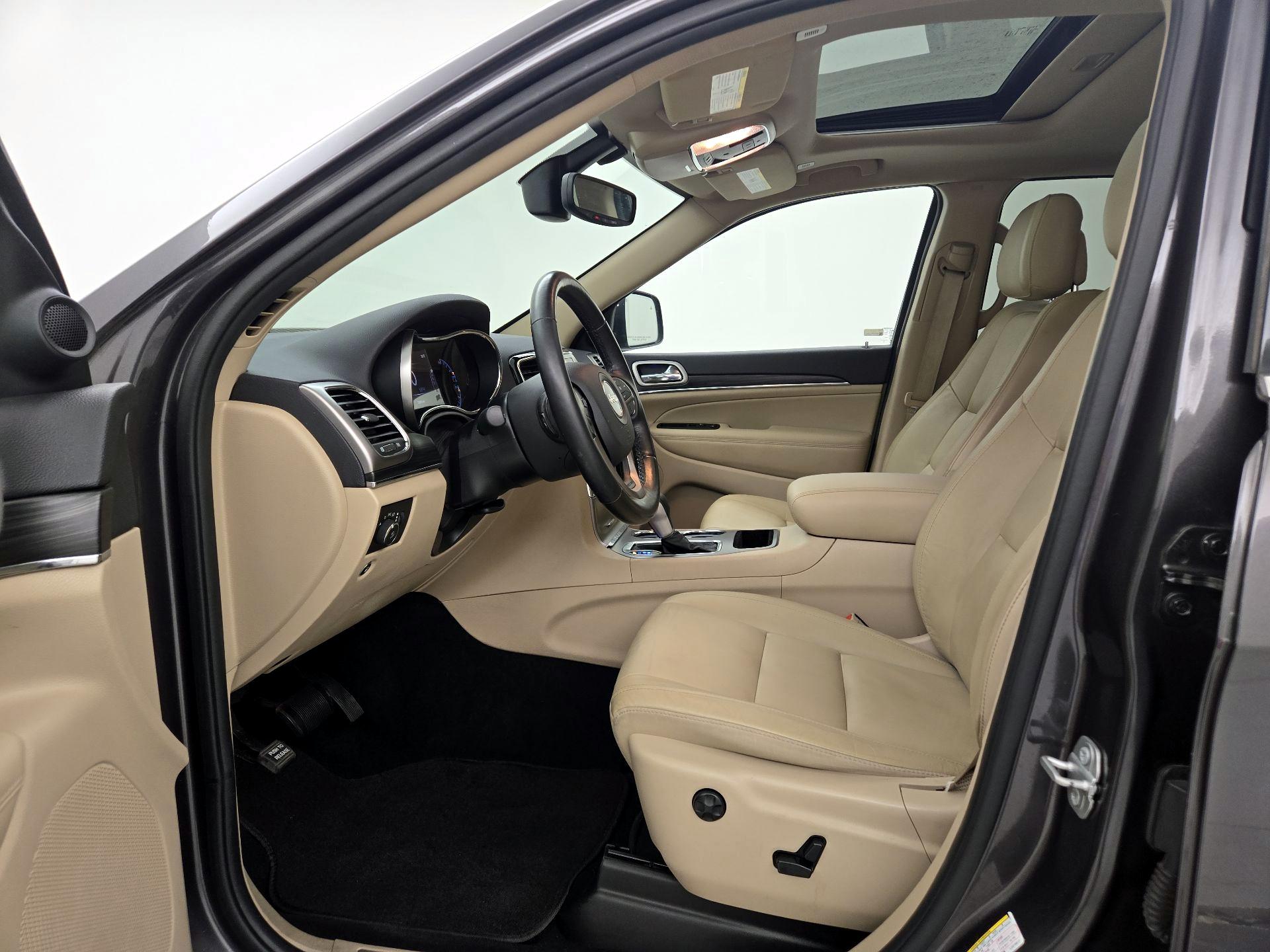 Thumbnail: 2020 Jeep Grand Cherokee - 11