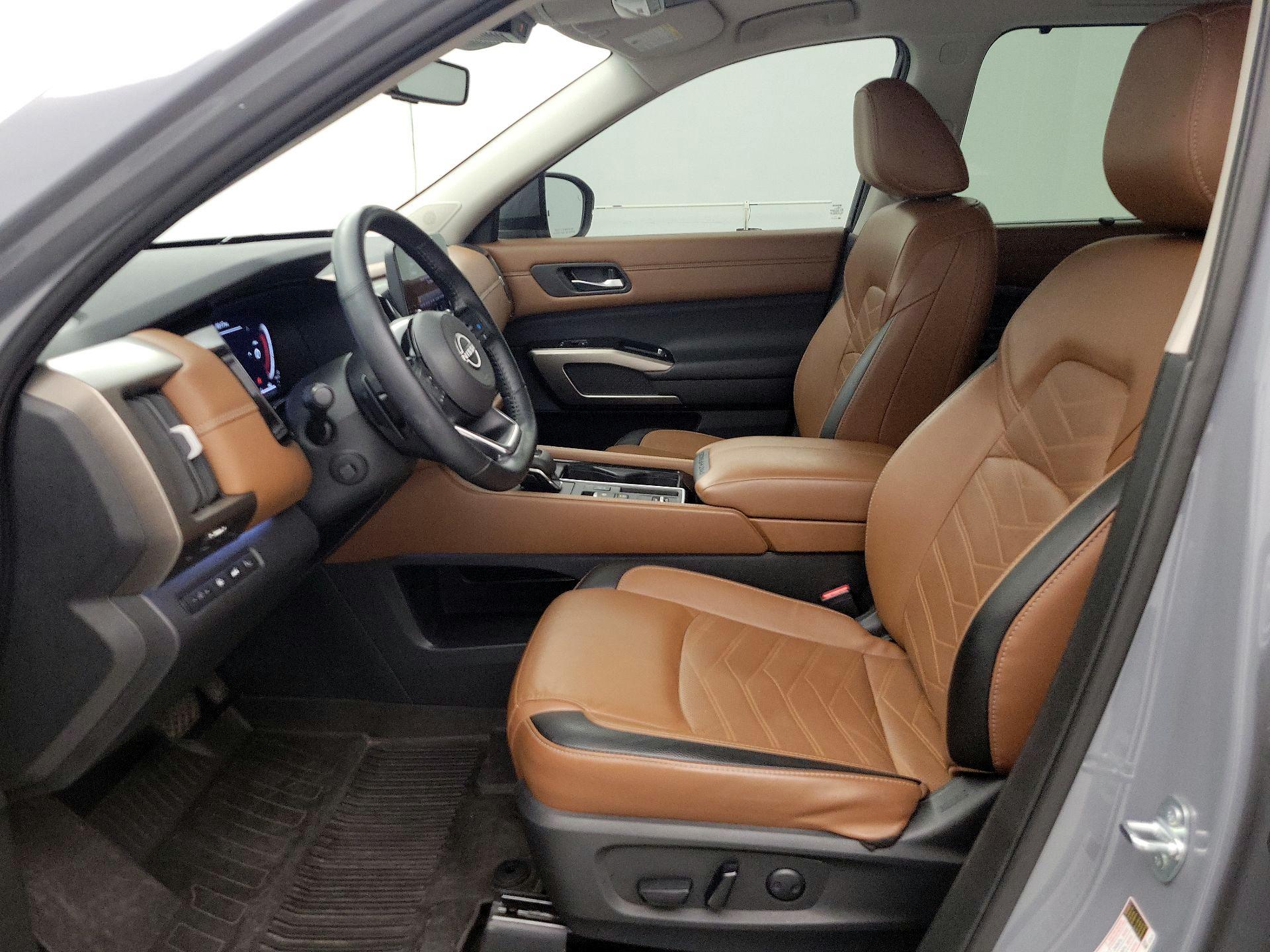 Thumbnail: 2023 Nissan Pathfinder - 11