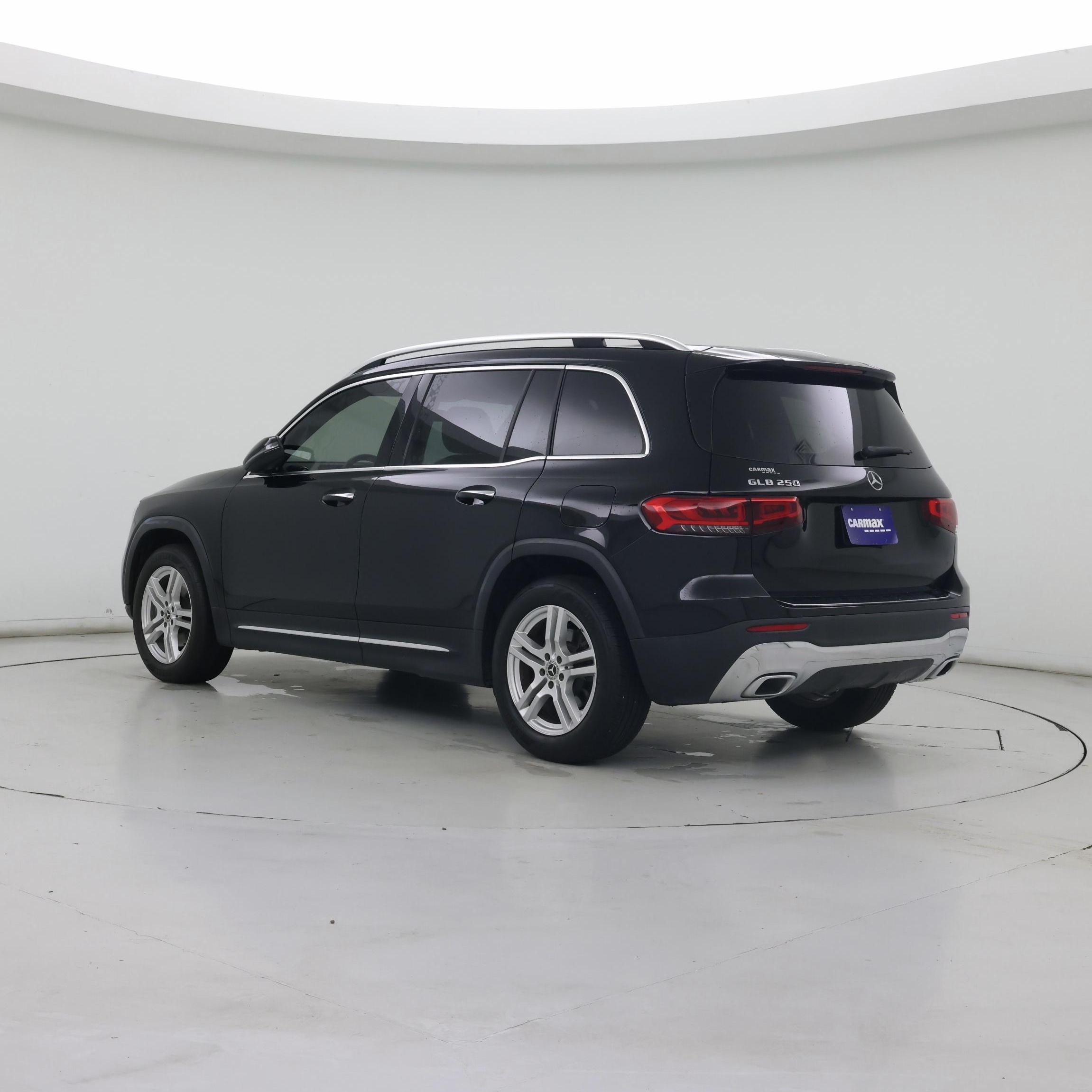 Thumbnail: 2022 Mercedes-Benz GLB - 2
