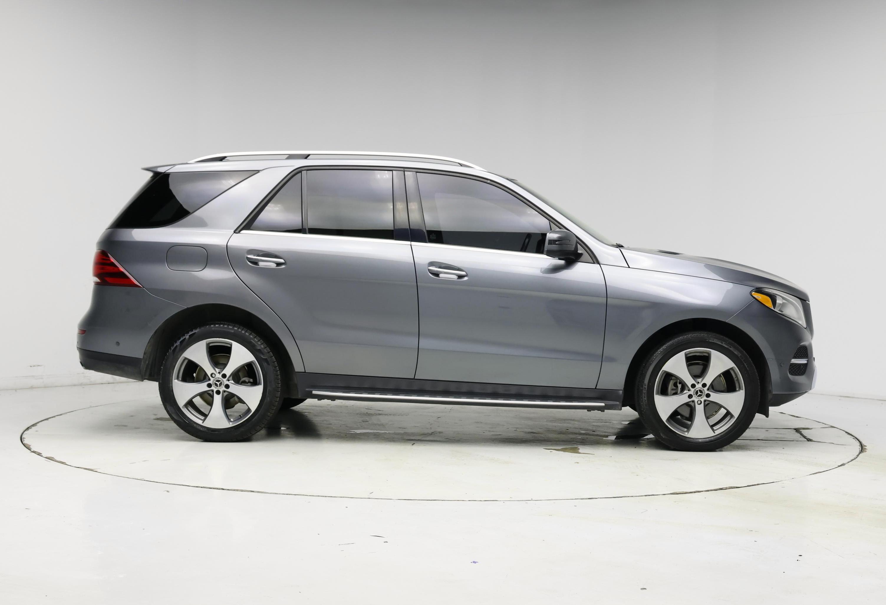 Thumbnail: 2017 Mercedes-Benz GLE - 7