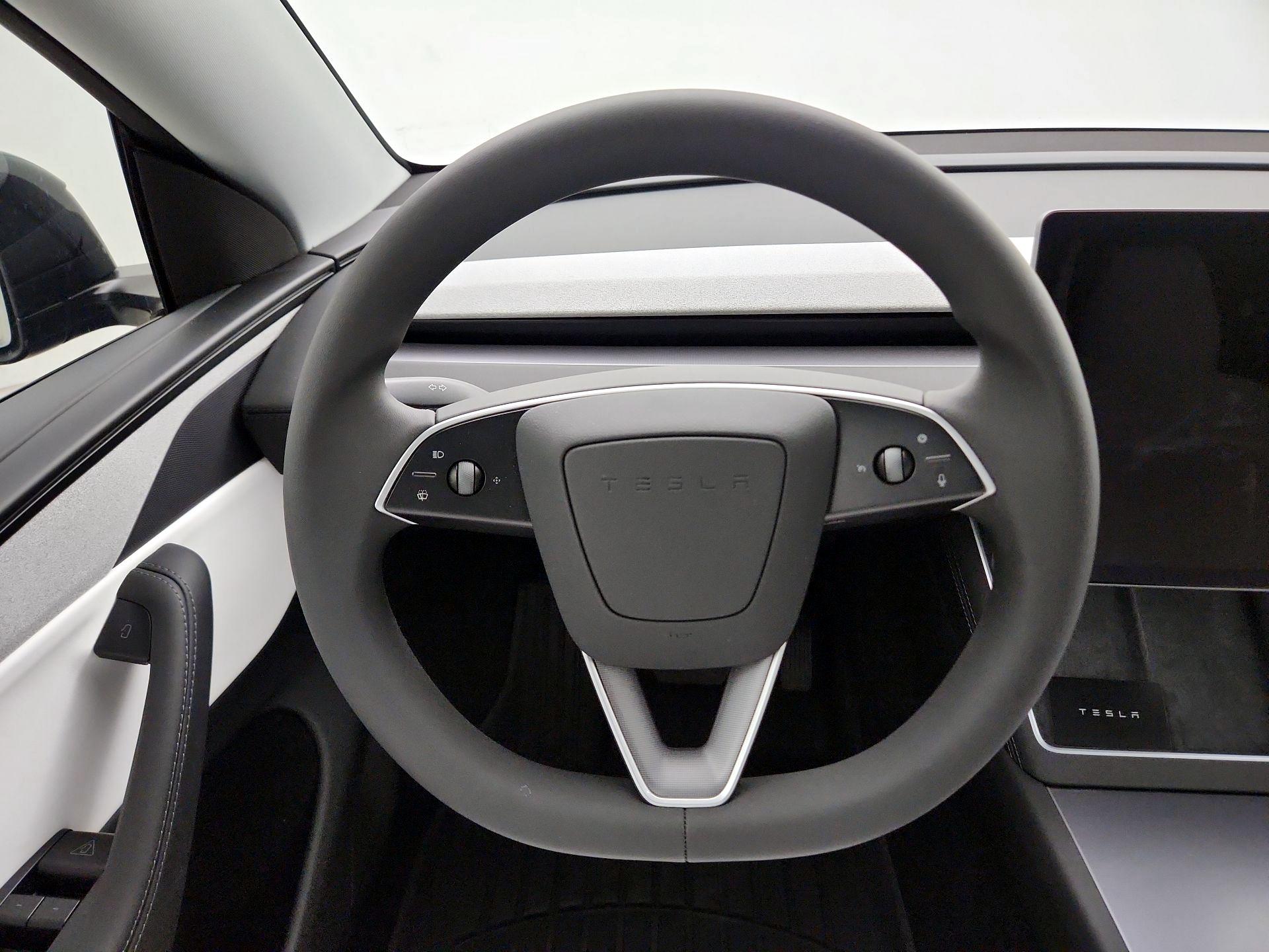 Thumbnail: 2026 Tesla Model Y - 10