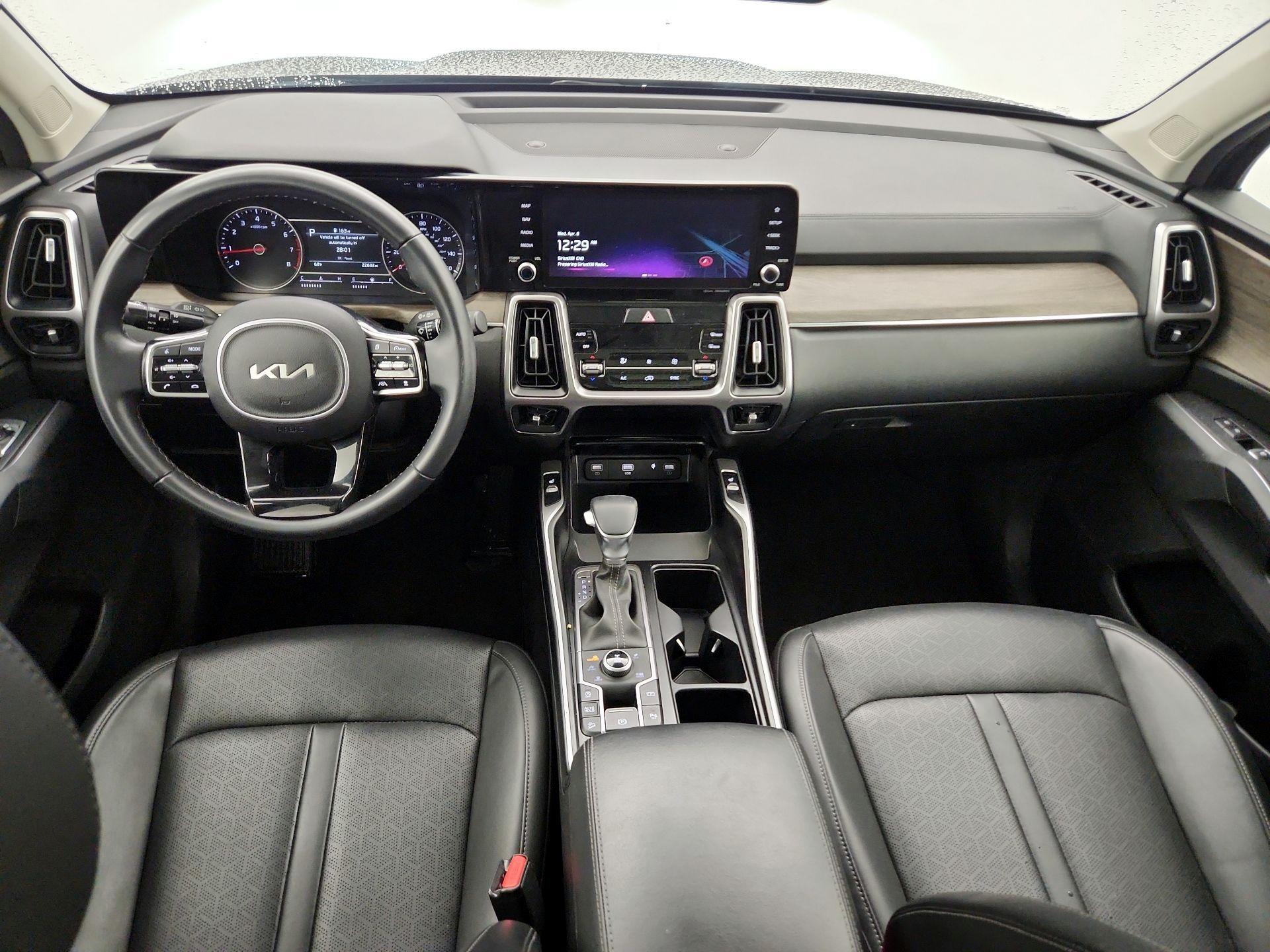 Thumbnail: 2023 Kia Sorento - 9