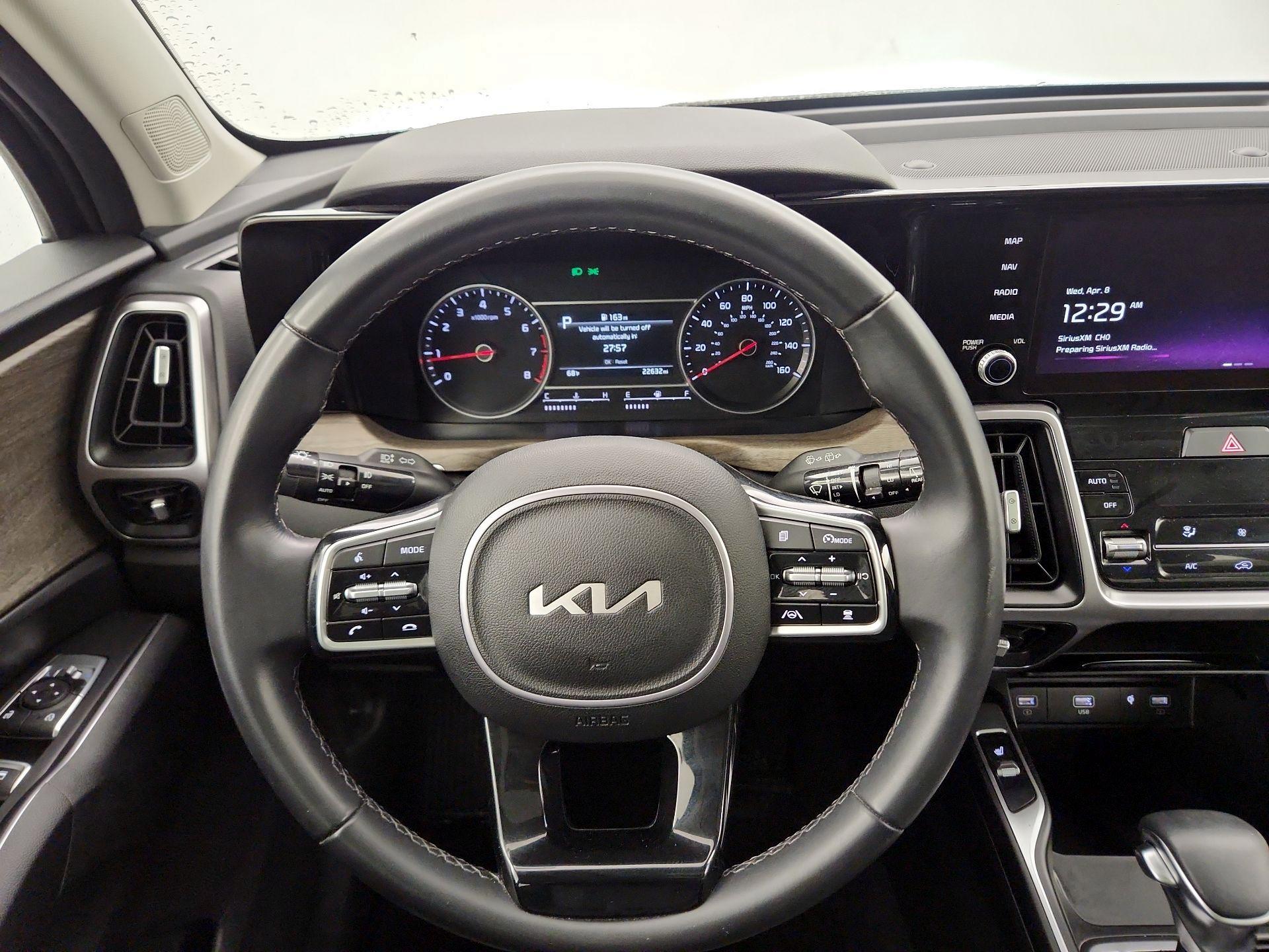 Thumbnail: 2023 Kia Sorento - 10