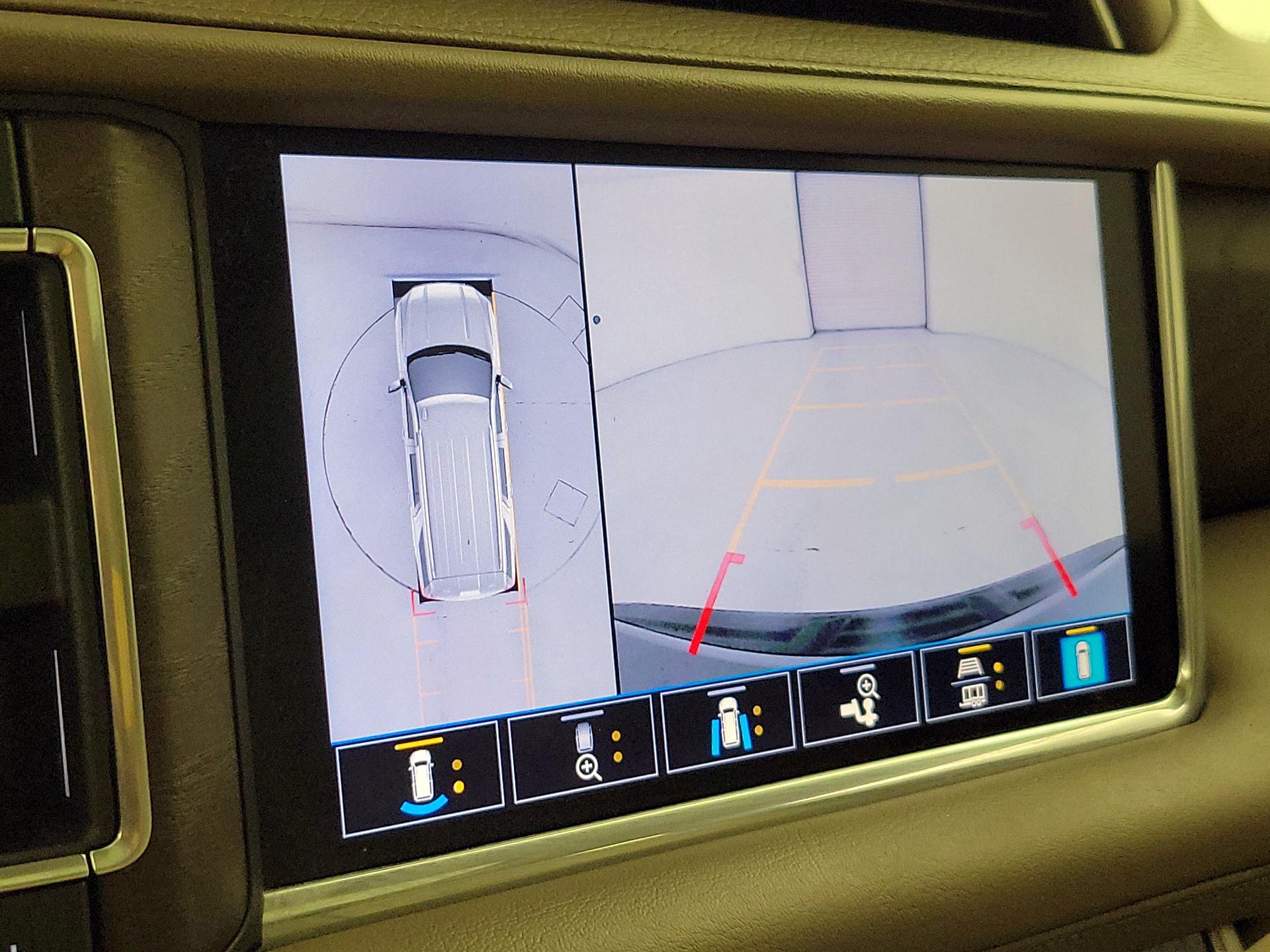 Thumbnail: 2021 GMC Yukon XL - 15