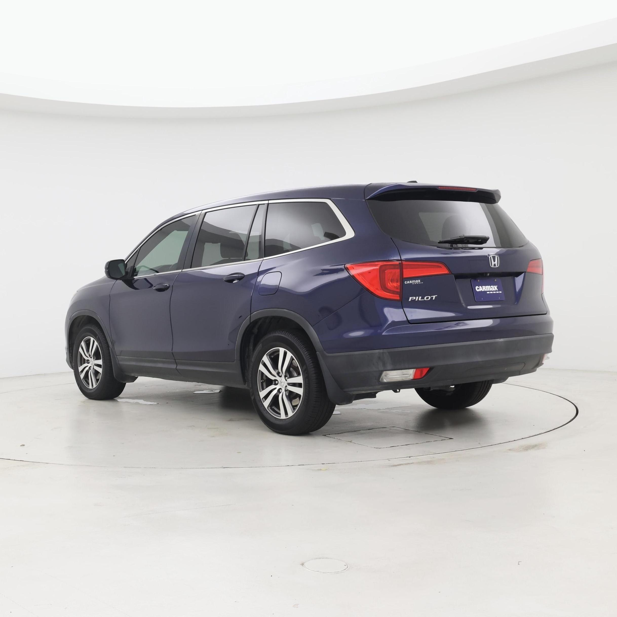 Thumbnail: 2017 Honda Pilot - 2
