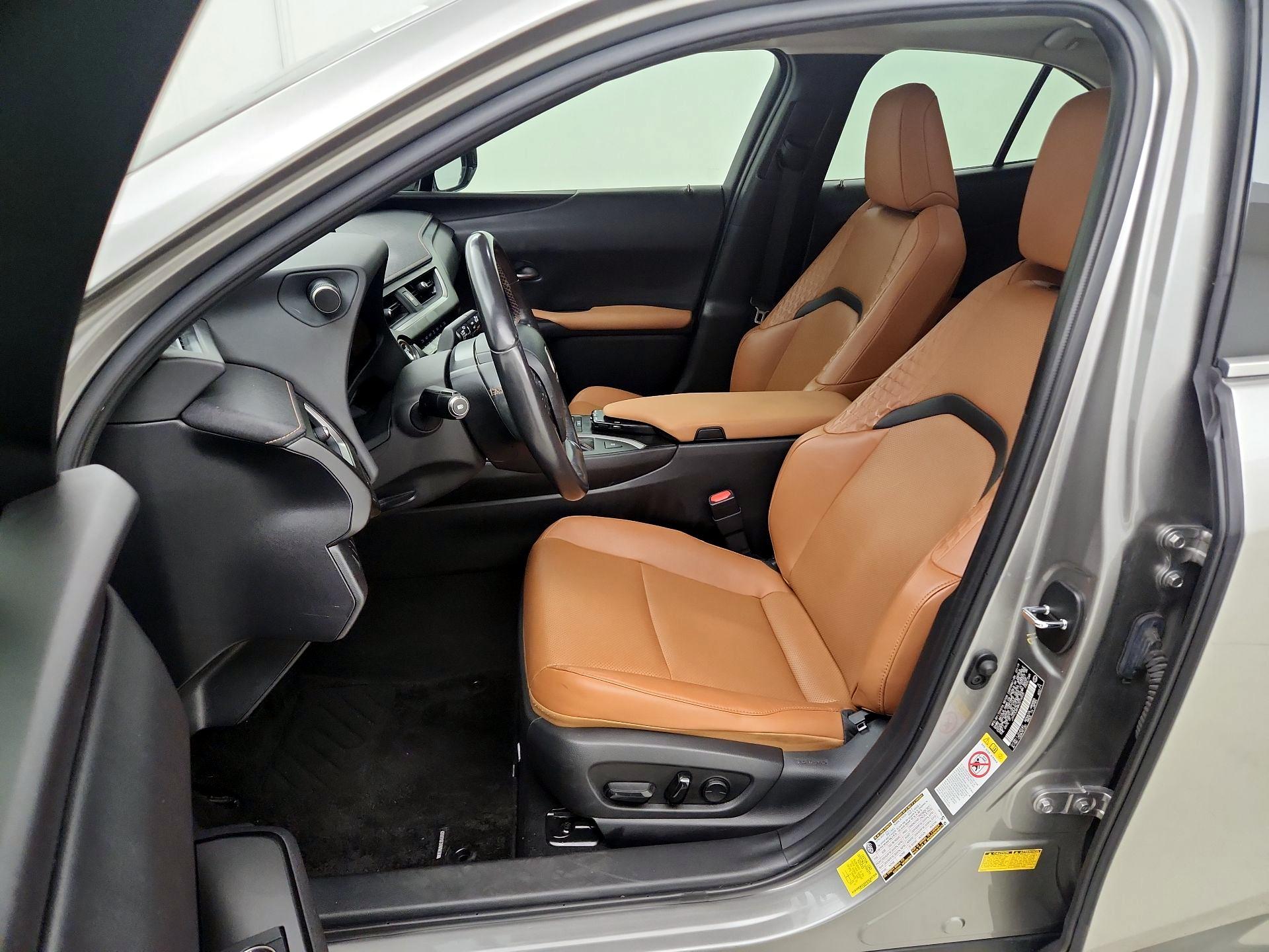 Thumbnail: 2019 Lexus UX - 11