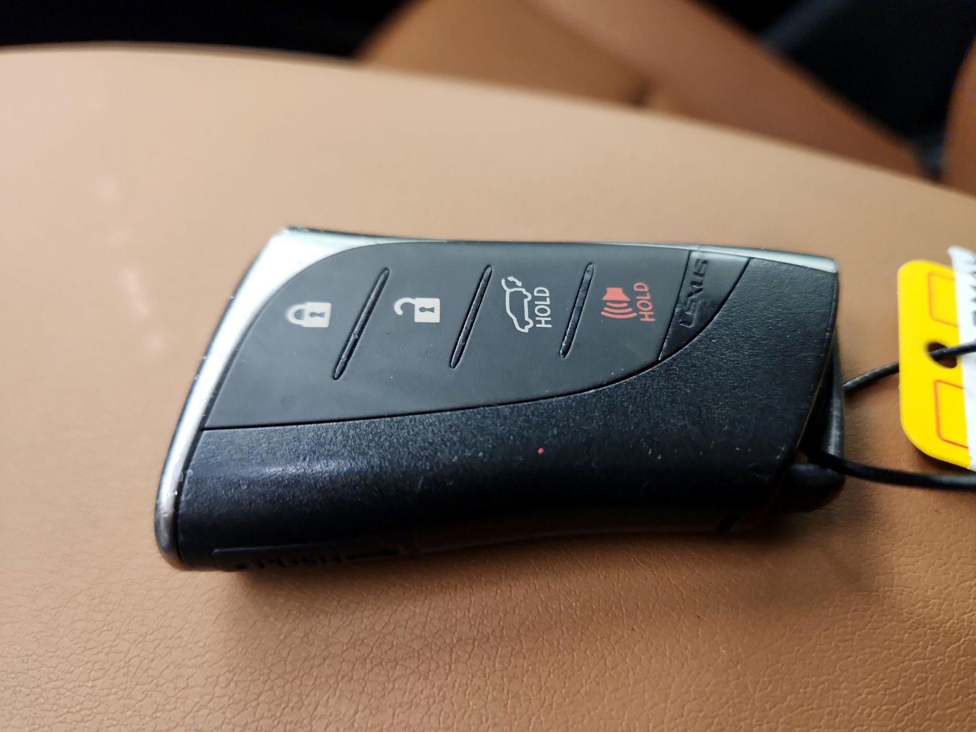 Thumbnail: 2019 Lexus UX - 18