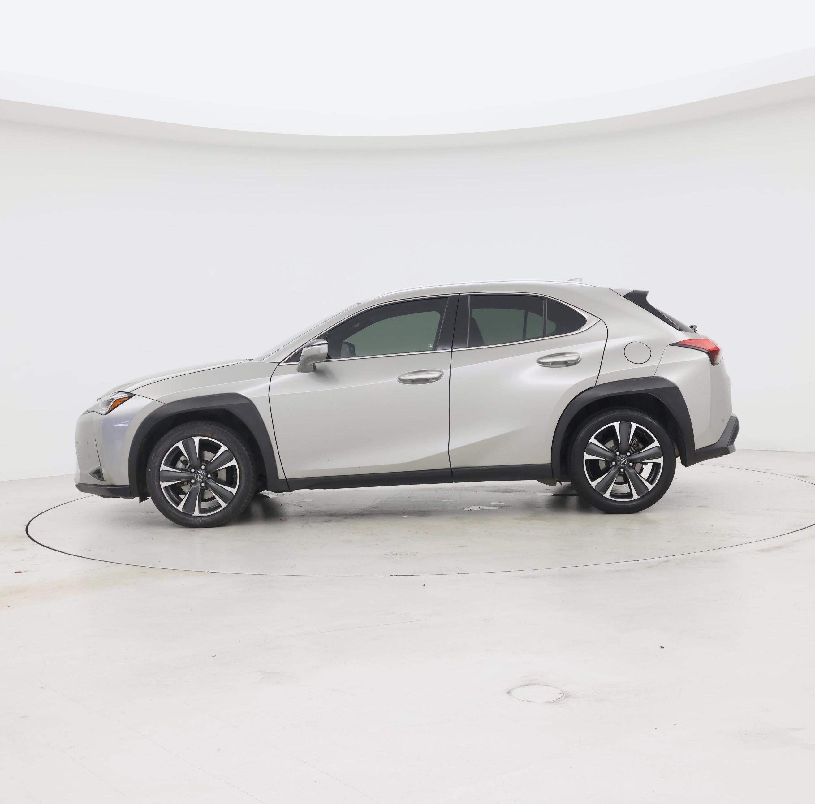 Thumbnail: 2019 Lexus UX - 3