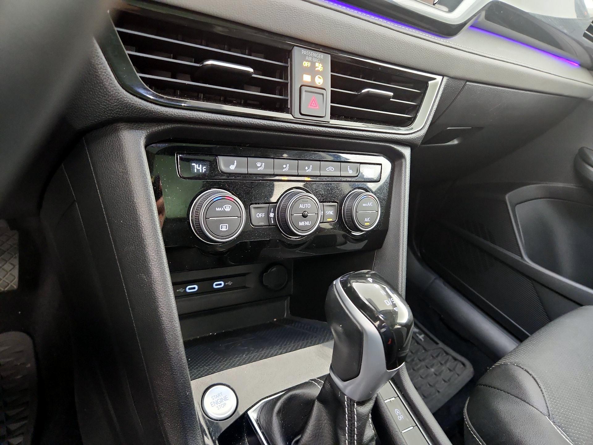 Thumbnail: 2022 Volkswagen Taos - 14