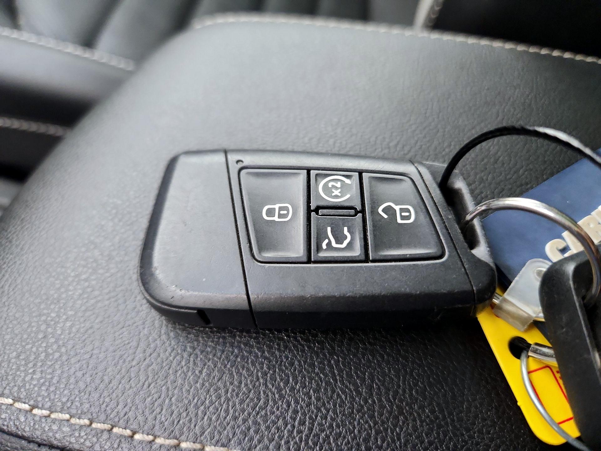 Thumbnail: 2022 Volkswagen Taos - 18