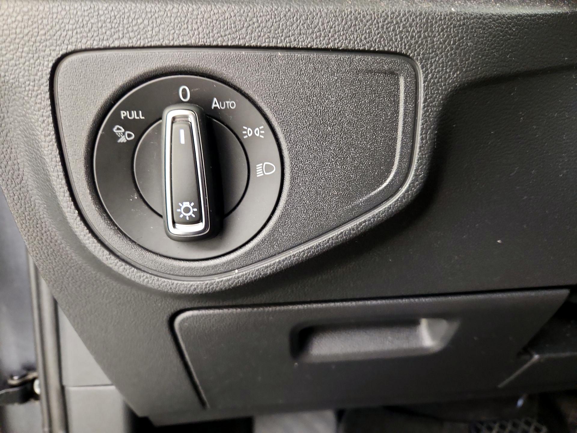 Thumbnail: 2023 Volkswagen Atlas - 13