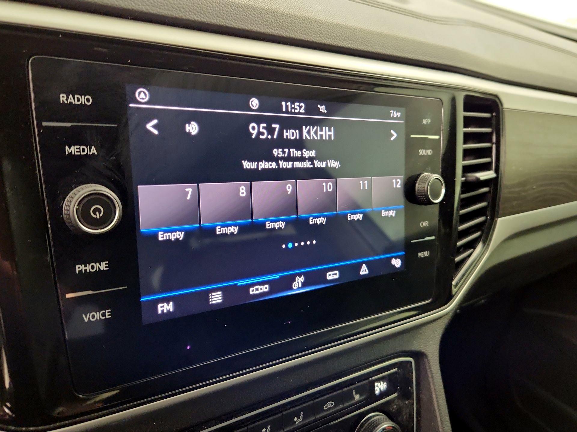 Thumbnail: 2023 Volkswagen Atlas - 15