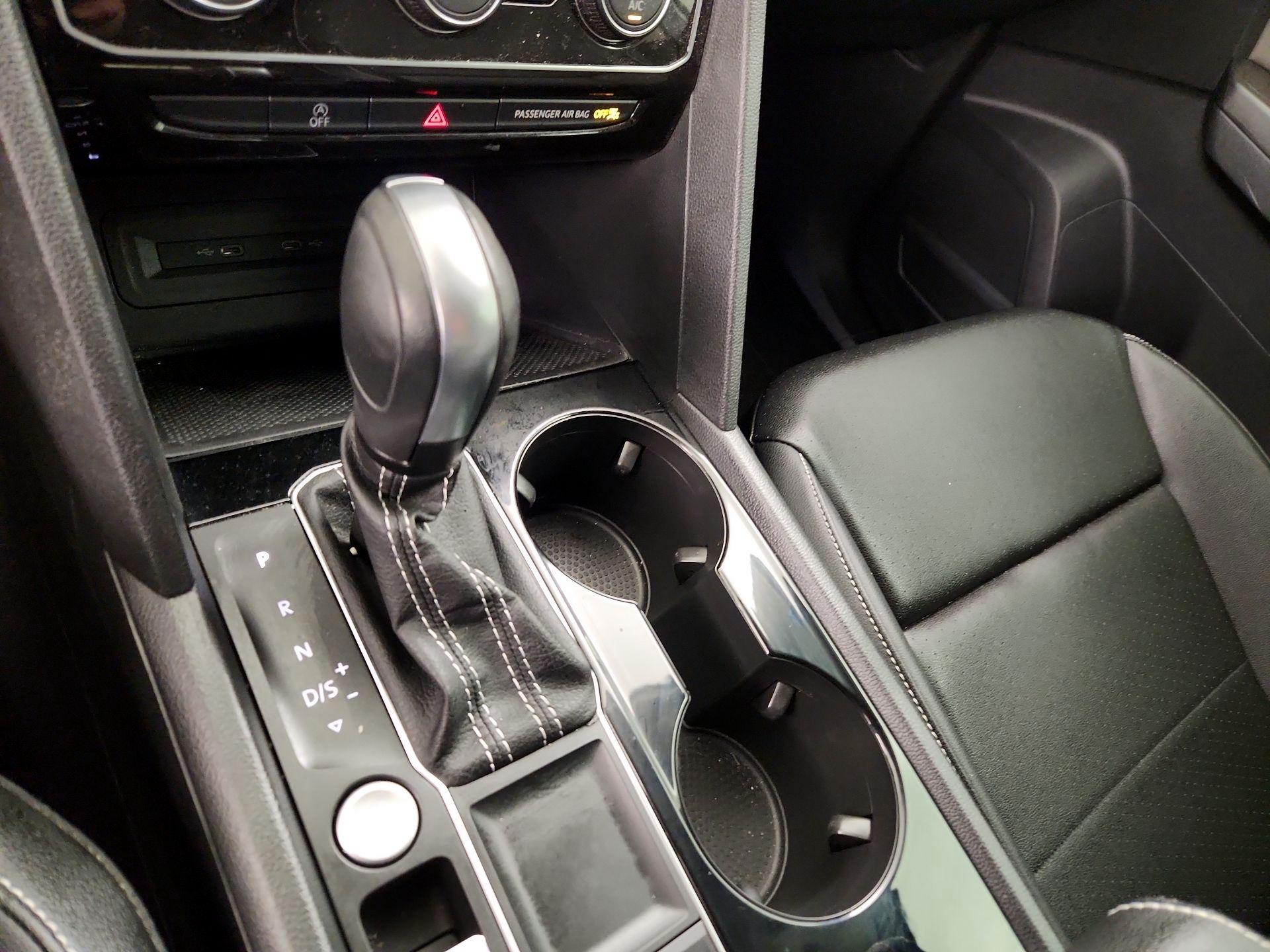 Thumbnail: 2023 Volkswagen Atlas - 17