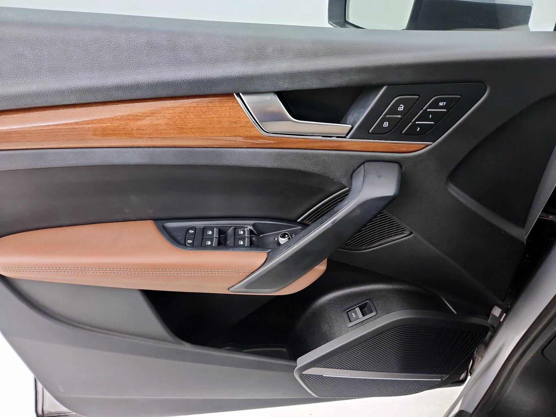 Thumbnail: 2022 Audi Q5 - 12