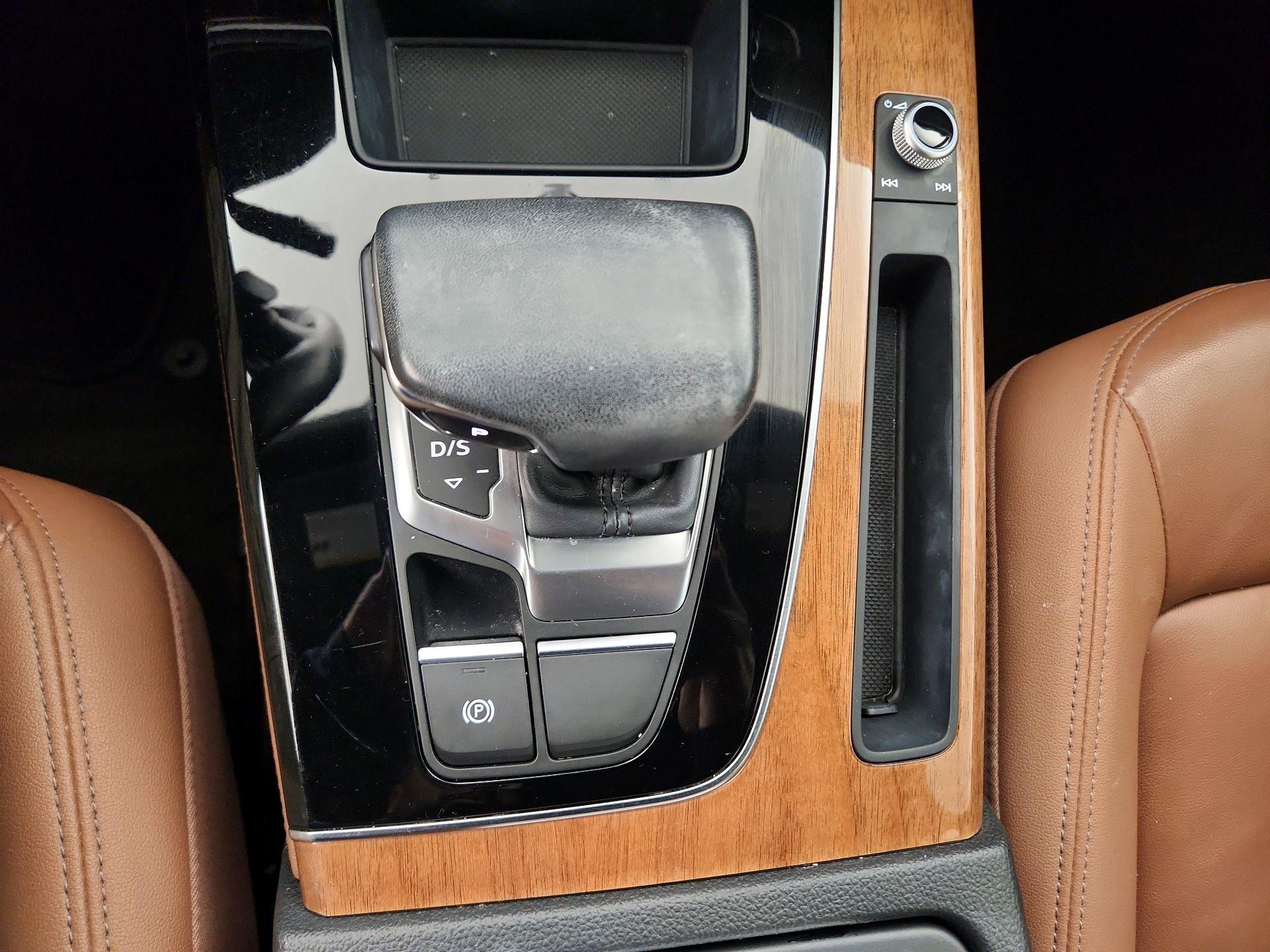 Thumbnail: 2022 Audi Q5 - 17