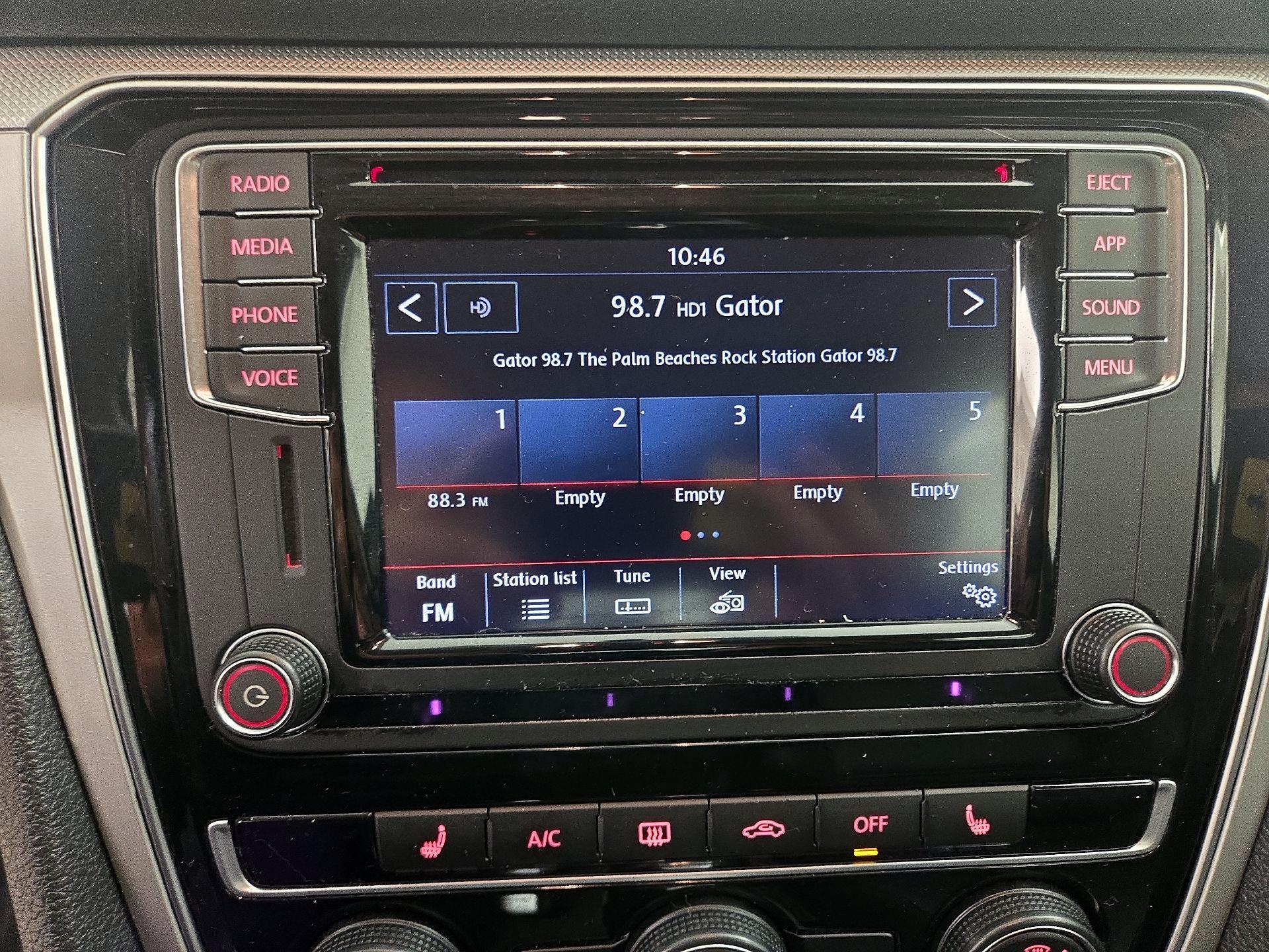 Thumbnail: 2019 Volkswagen Passat - 15