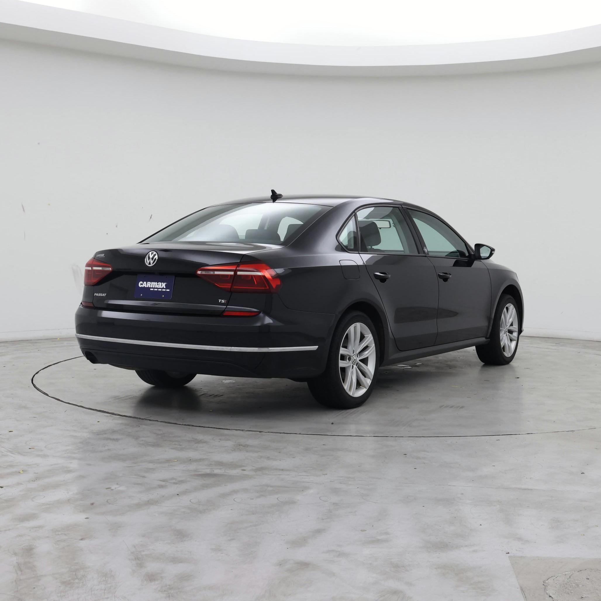 Thumbnail: 2019 Volkswagen Passat - 8