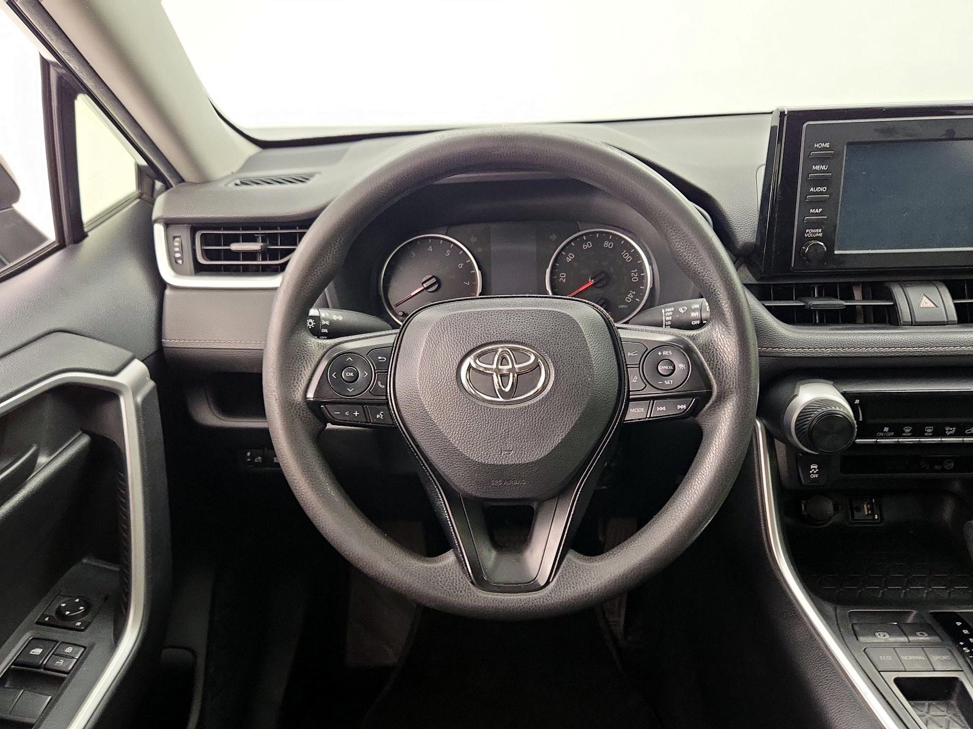 Thumbnail: 2019 Toyota RAV4 - 10