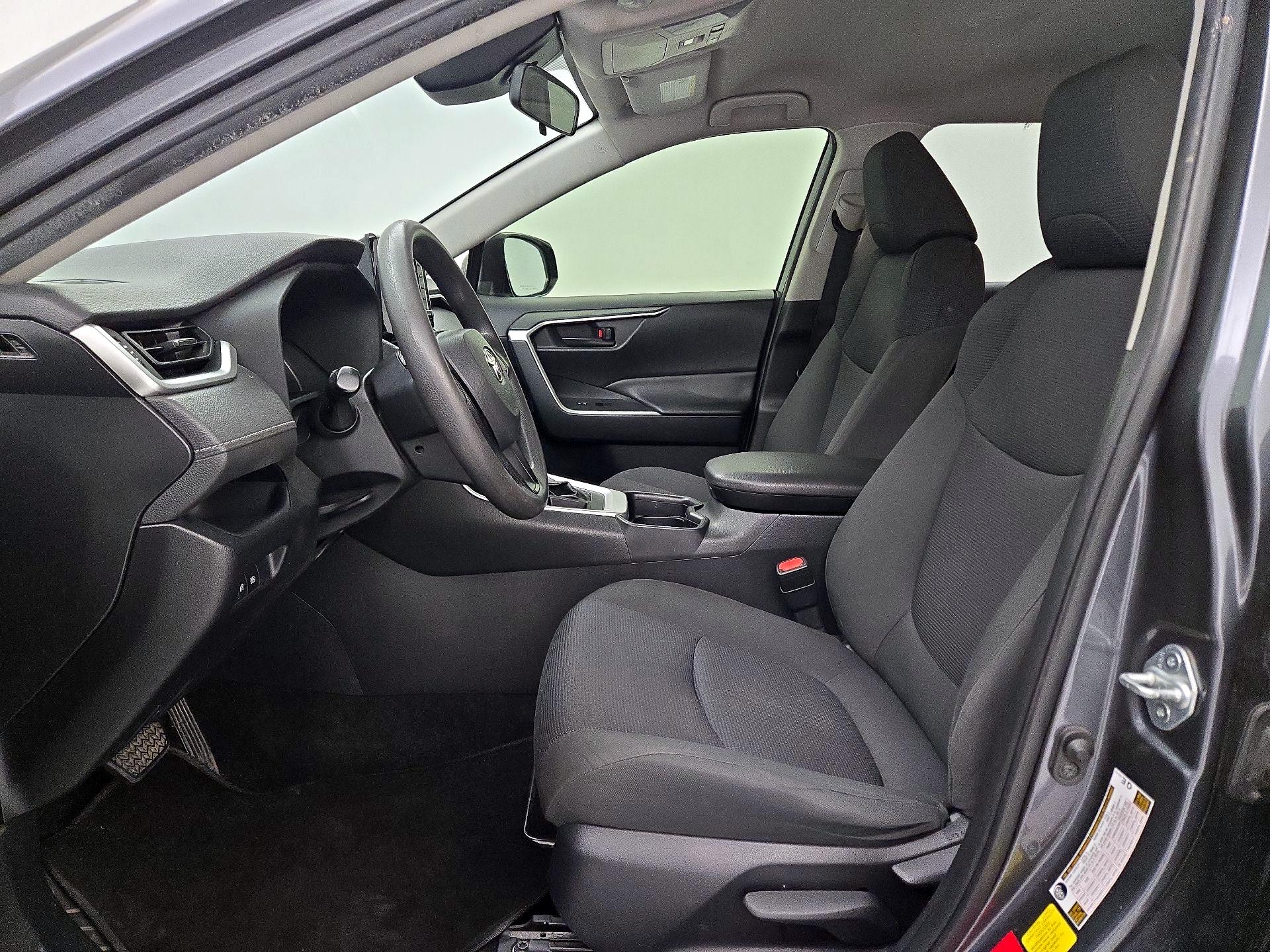 Thumbnail: 2019 Toyota RAV4 - 11