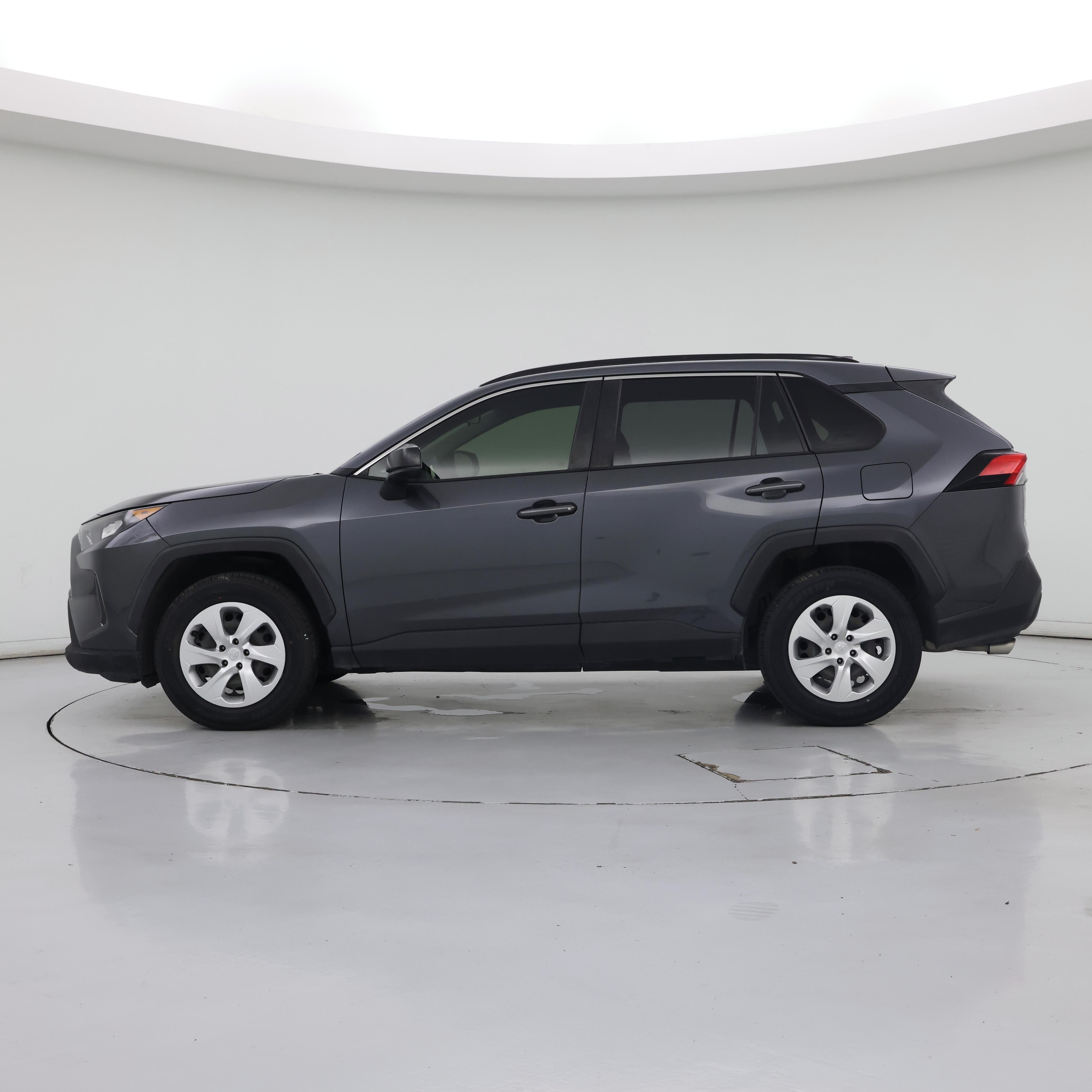 Thumbnail: 2019 Toyota RAV4 - 3
