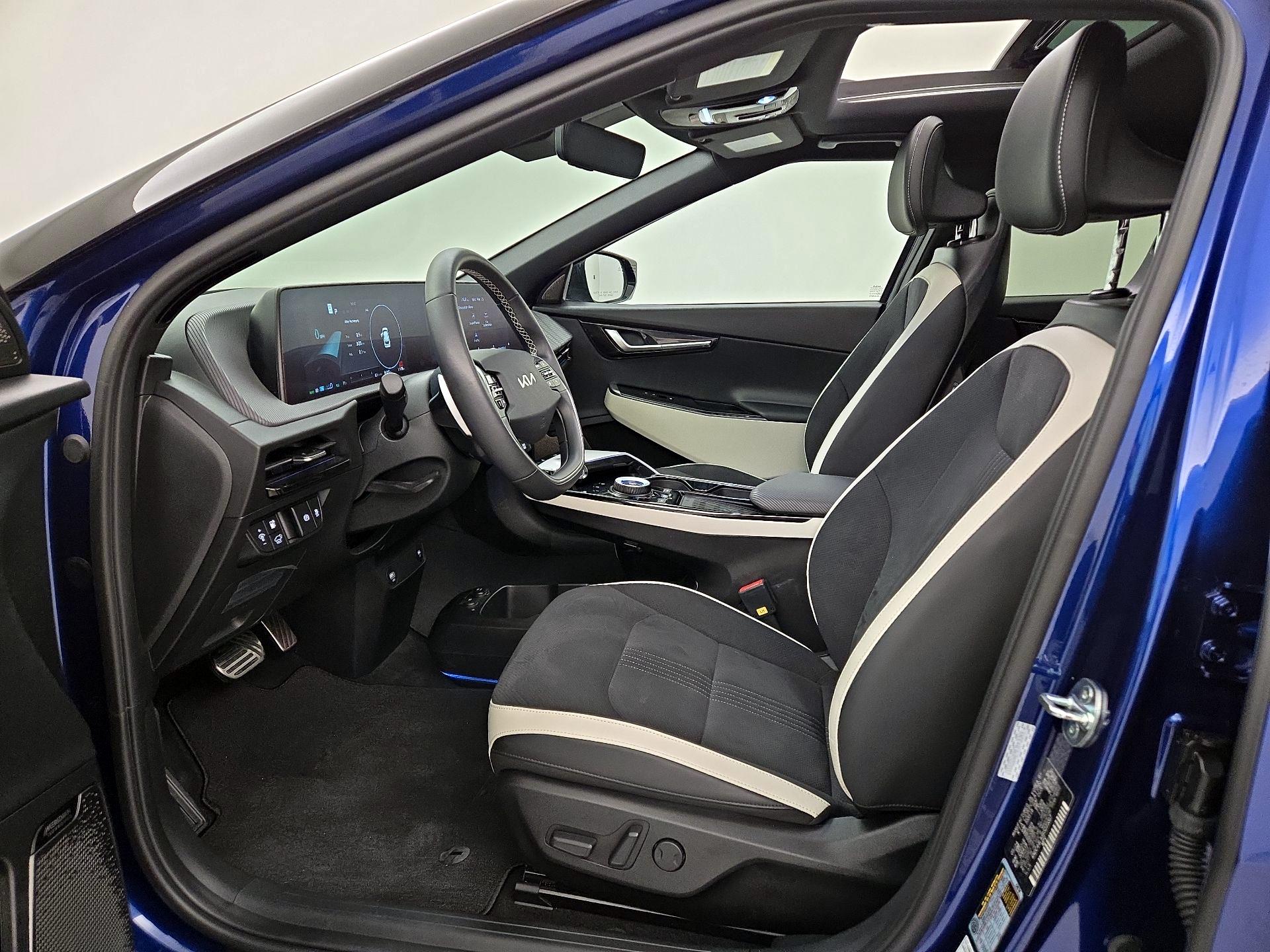 Thumbnail: 2024 Kia EV6 - 11