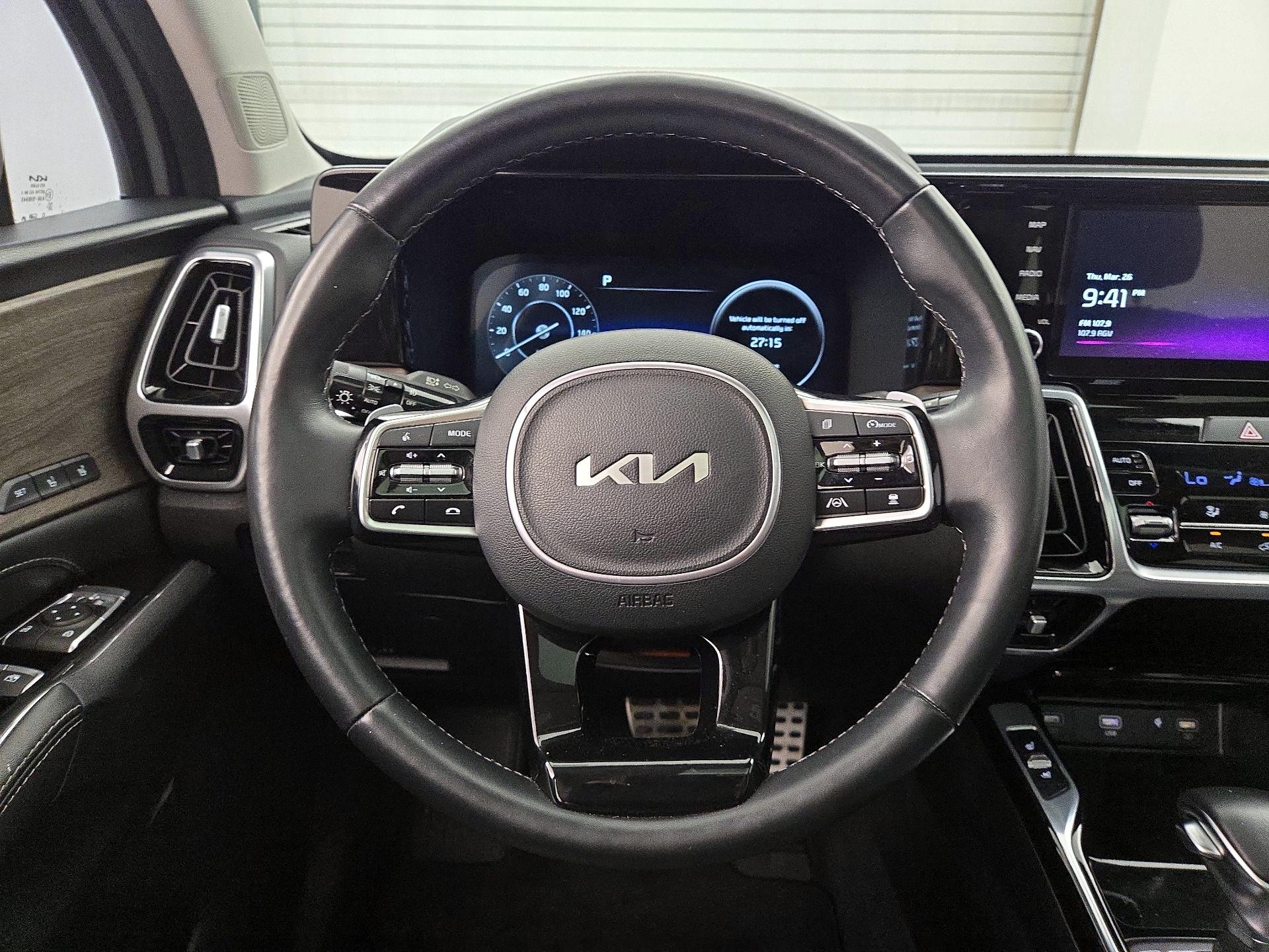 Thumbnail: 2023 Kia Sorento - 10