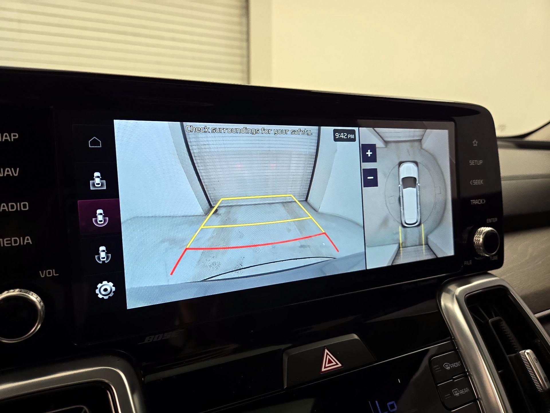 Thumbnail: 2023 Kia Sorento - 15