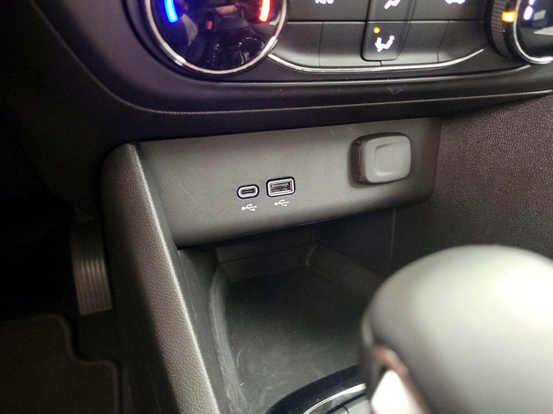 Thumbnail: 2025 Buick Encore GX - 18