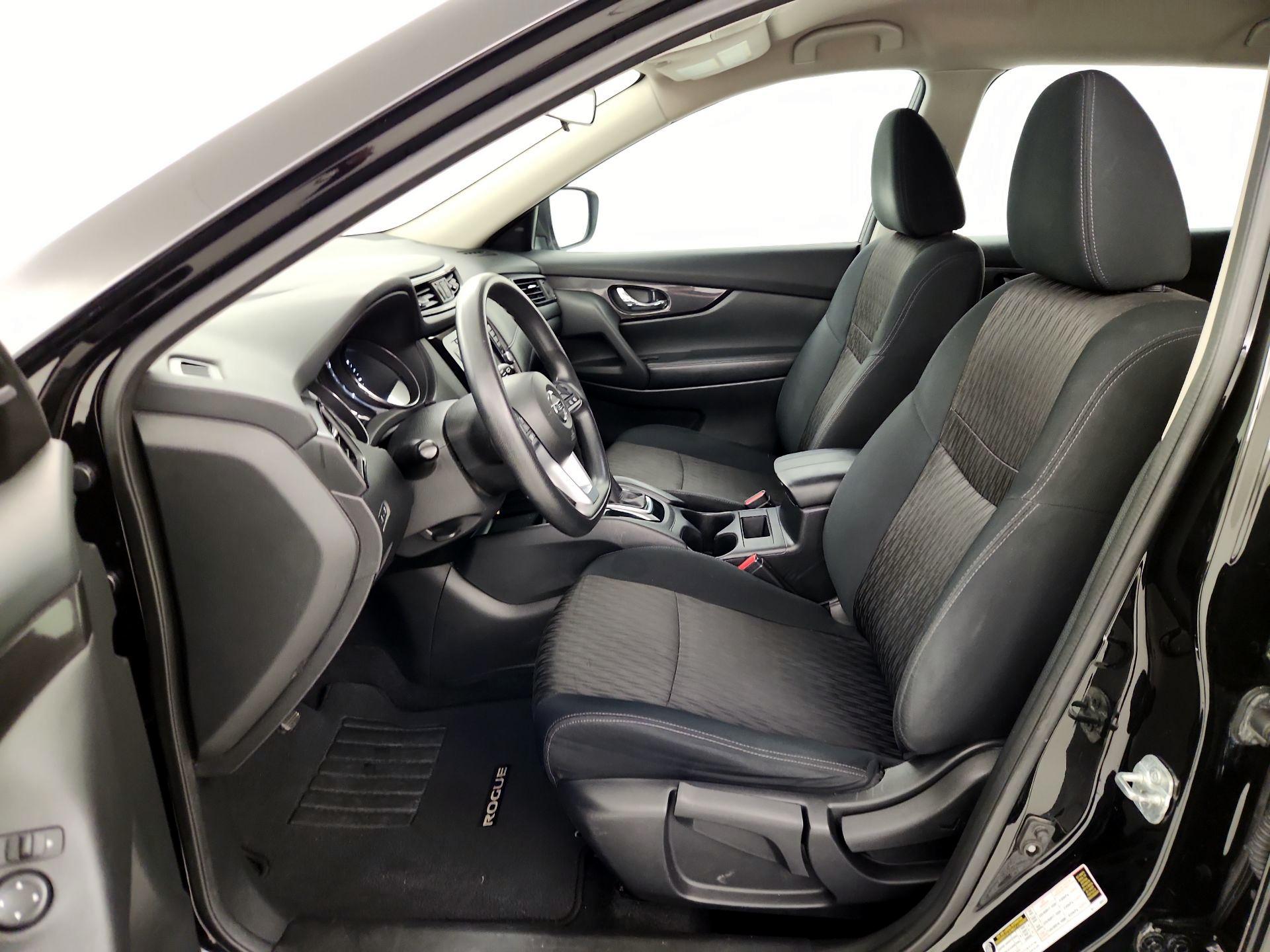 Thumbnail: 2018 Nissan Rogue - 11