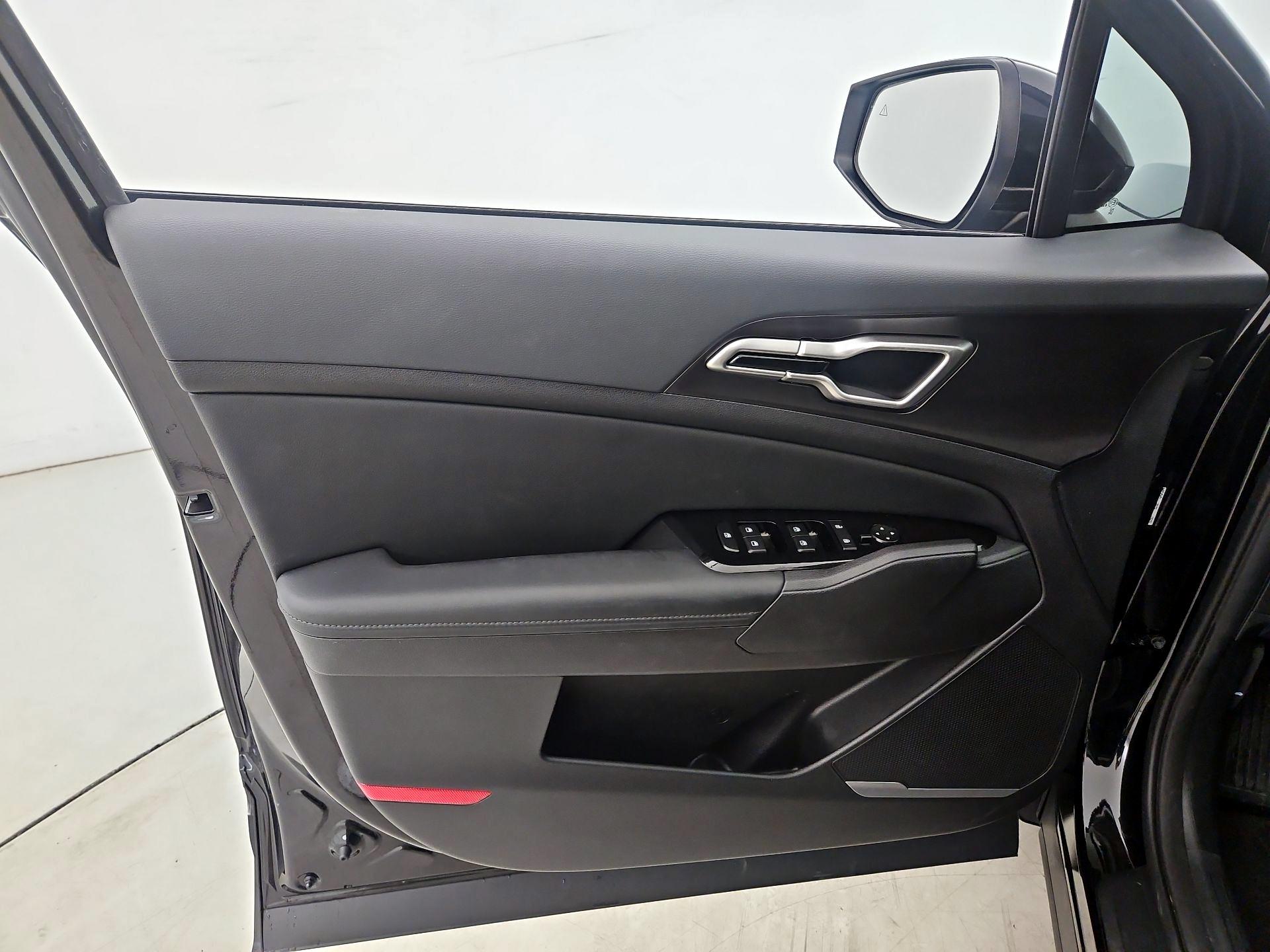 Thumbnail: 2024 Kia Sportage - 12