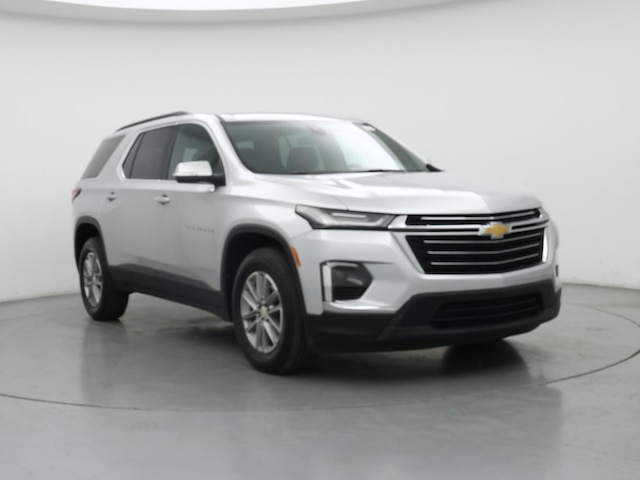 Silver 2022 Chevrolet Traverse LT Leather FWD SUV / Crossover Front-Wheel Drive Automatic