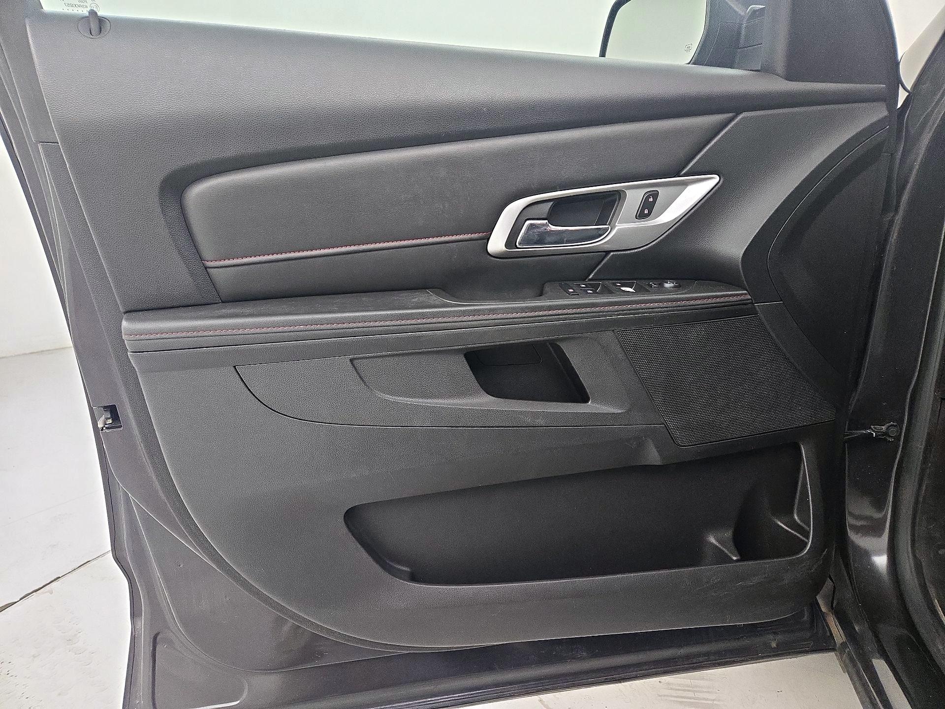 Thumbnail: 2015 GMC Terrain - 12