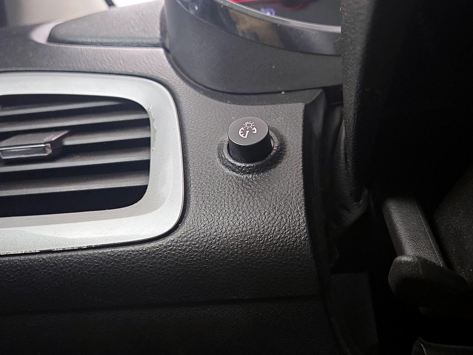 Thumbnail: 2015 GMC Terrain - 13