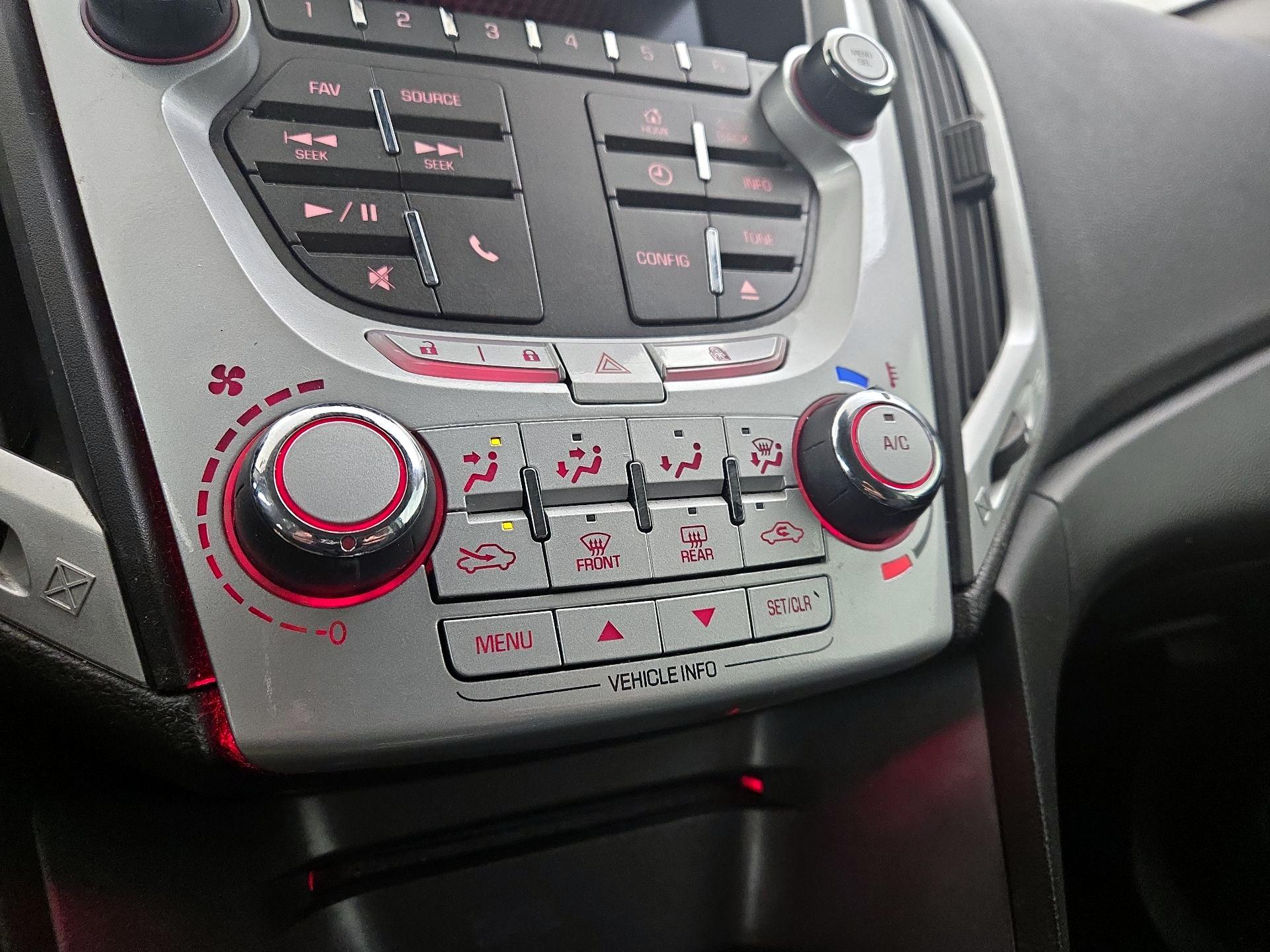 Thumbnail: 2015 GMC Terrain - 16