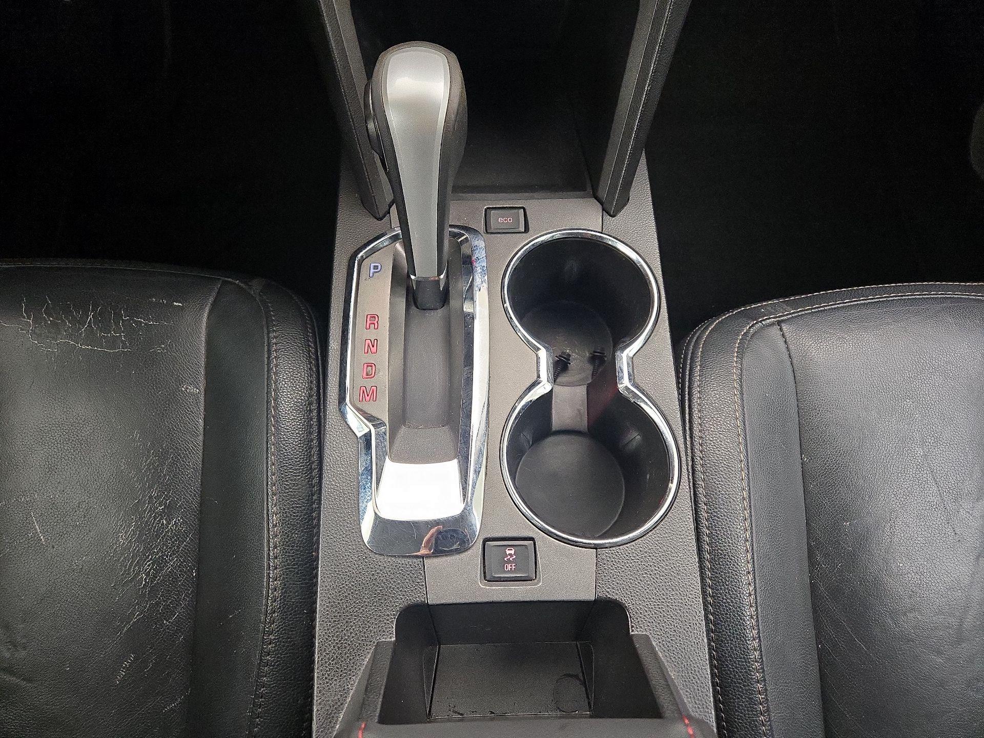 Thumbnail: 2015 GMC Terrain - 17