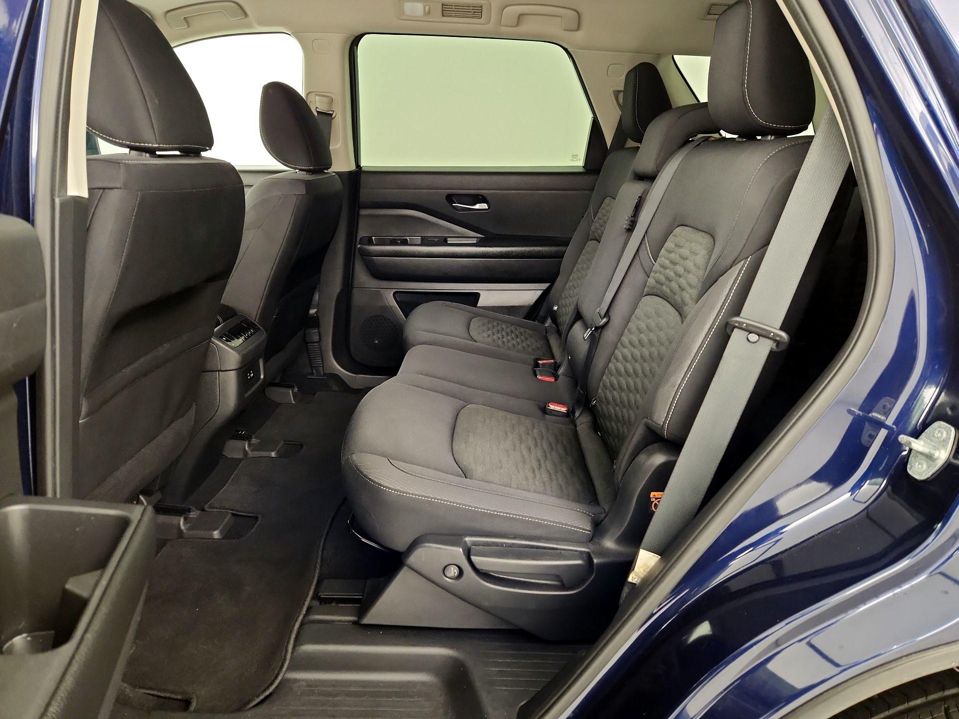 Thumbnail: 2022 Nissan Pathfinder - 19