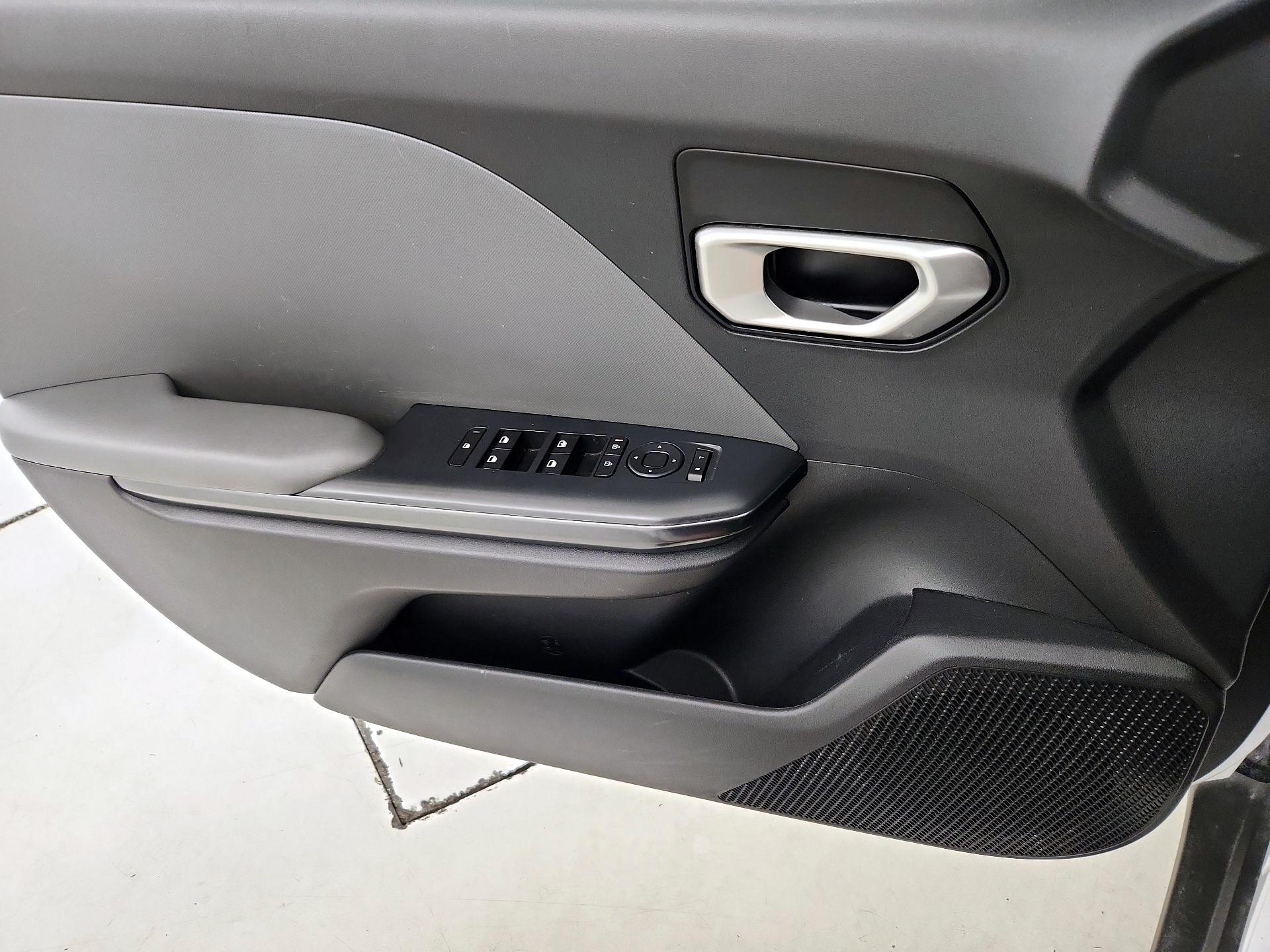 Thumbnail: 2025 Kia K4 - 12