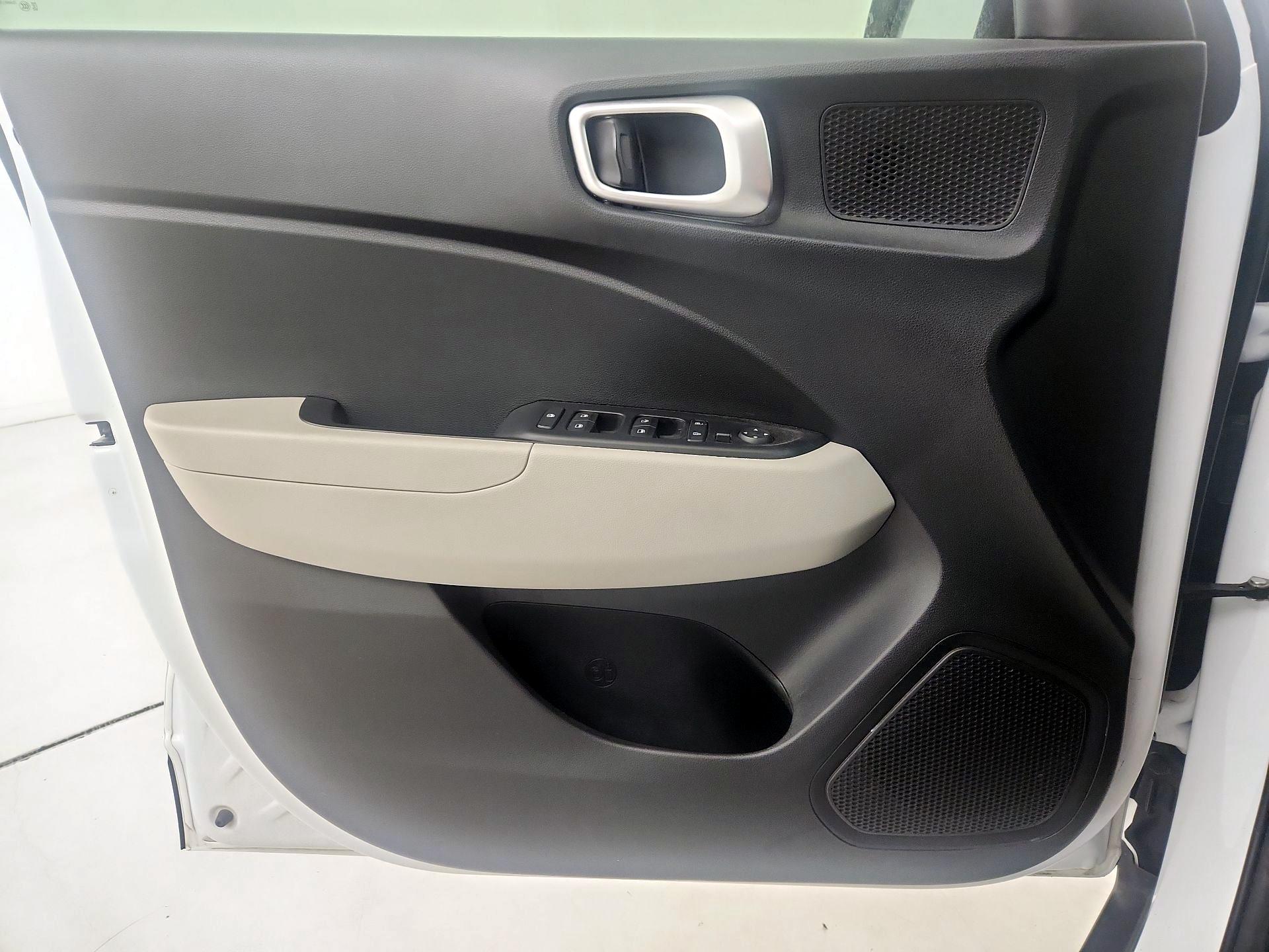 Thumbnail: 2024 Hyundai Venue - 12