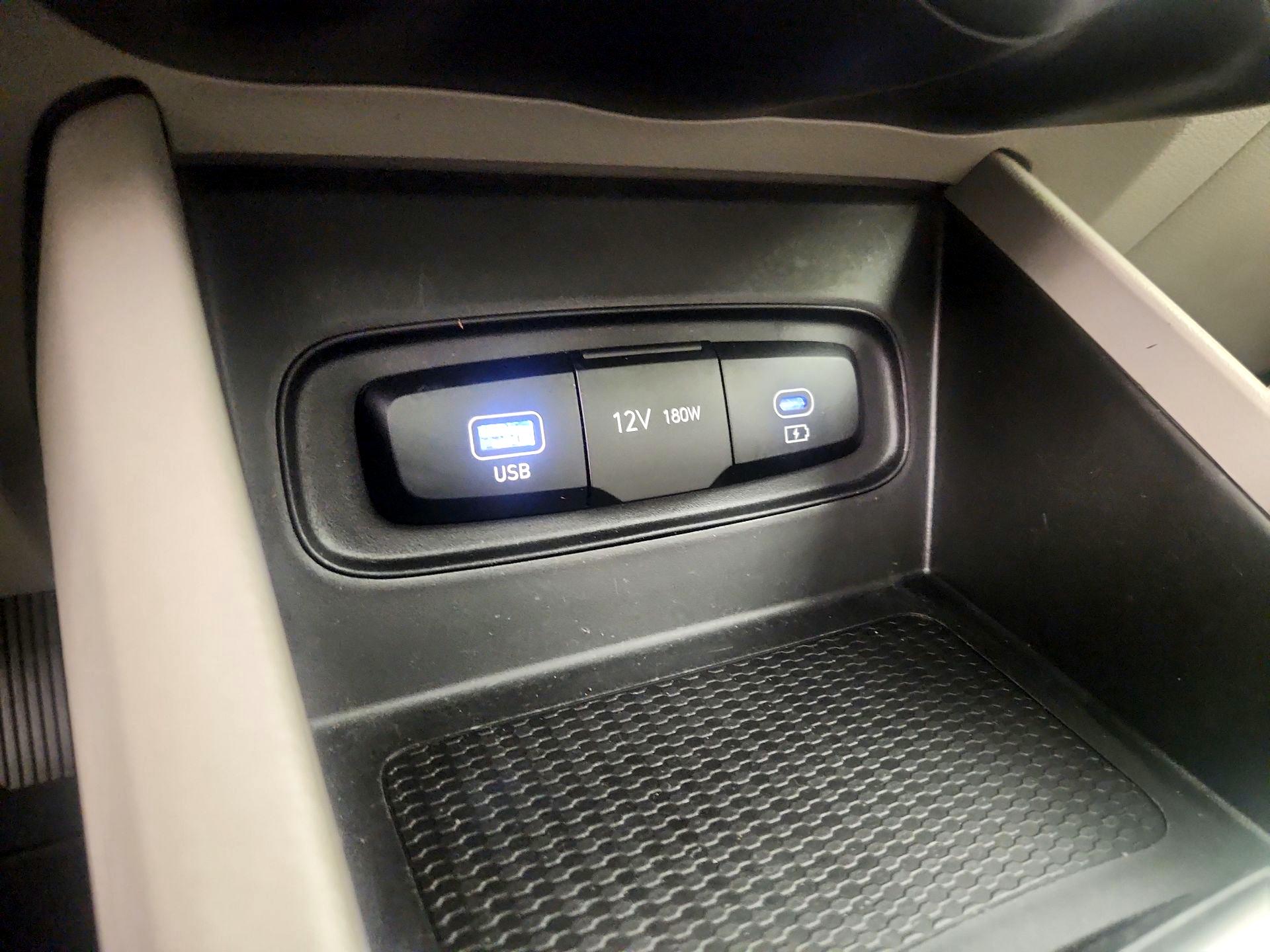 Thumbnail: 2024 Hyundai Venue - 18