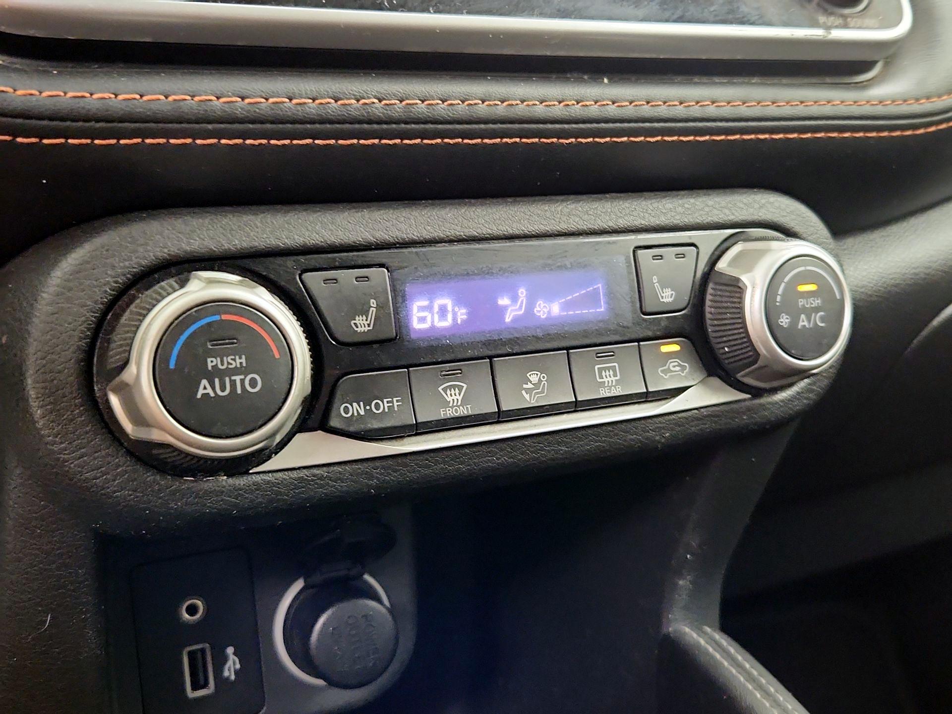 Thumbnail: 2019 Nissan Kicks - 16